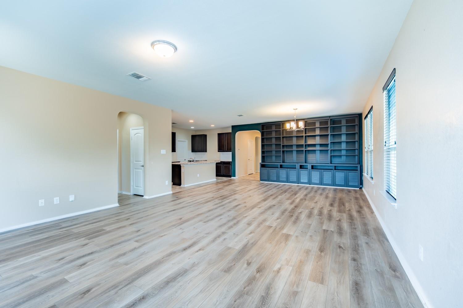12416 Dwight Eisenhower ST — photo 4