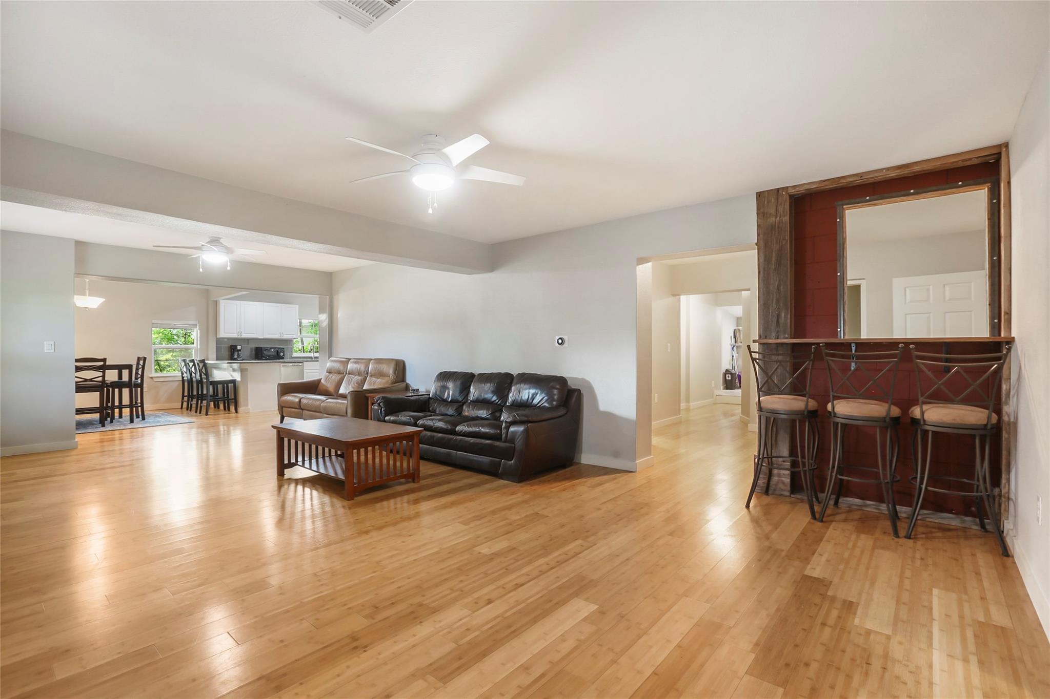 602 Grady DR — photo 4