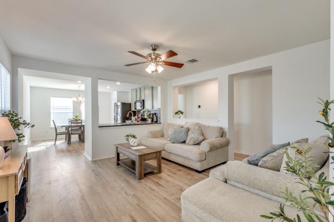 13521 Abigail Adams ST — photo 3