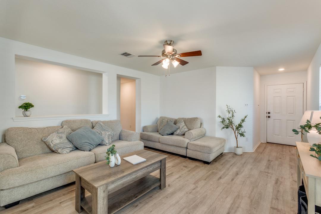 13521 Abigail Adams ST — photo 4