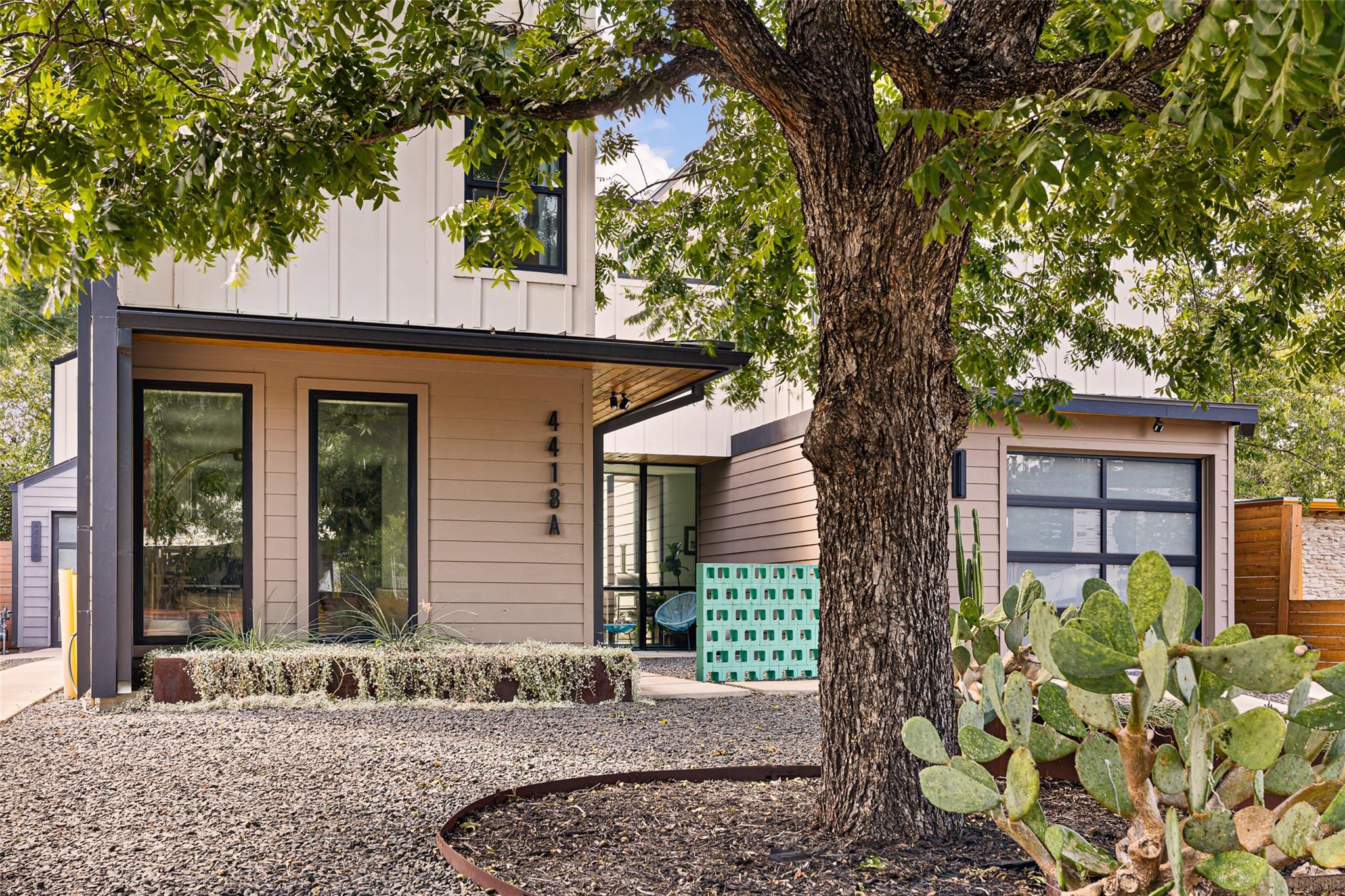 4418 Mount Vernon DR