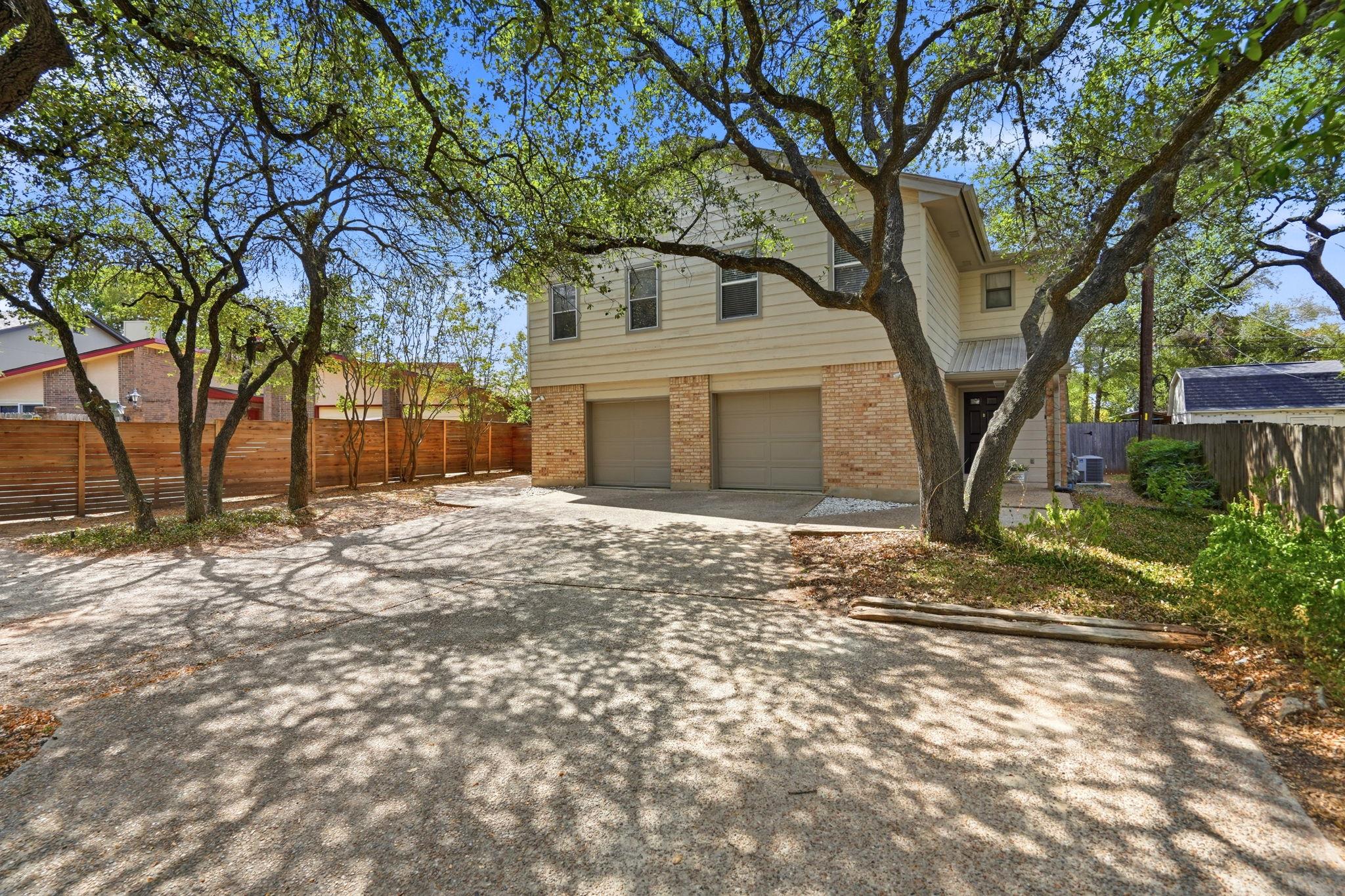 8604 Willowick DR — photo 3