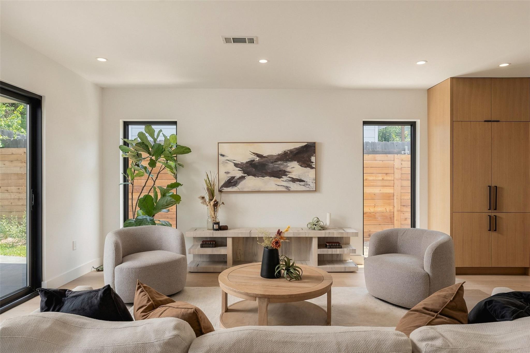 1005 Johanna ST — photo 3