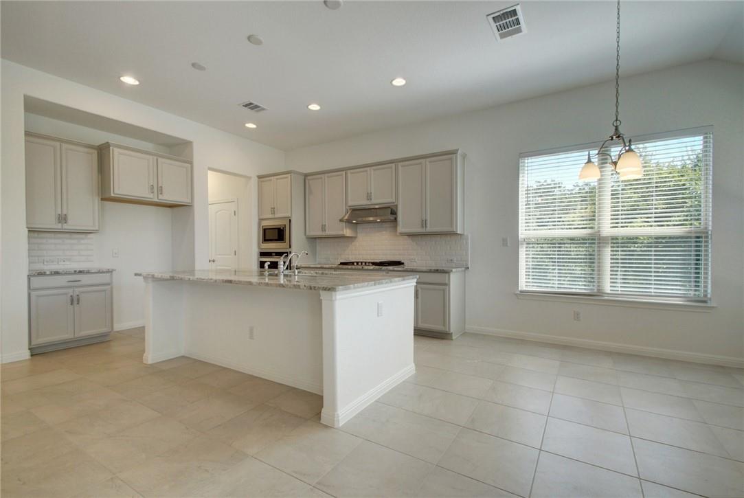113 Meadow Wood CV — photo 4