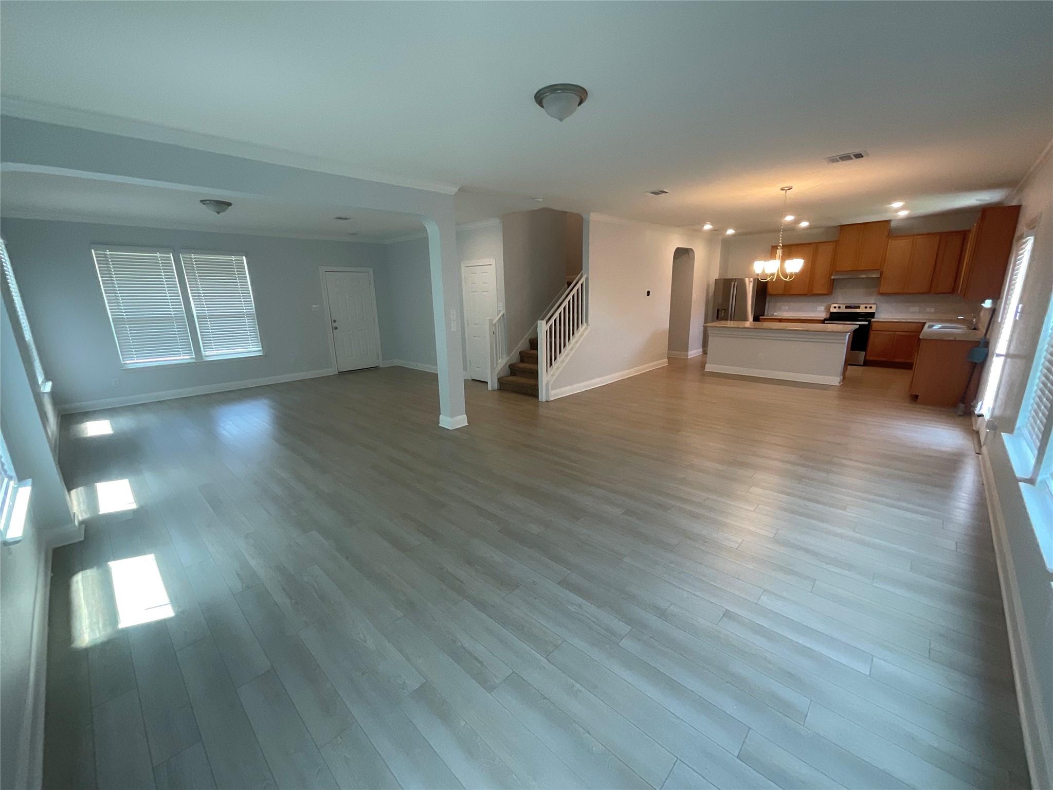 13821 Abraham Lincoln ST — photo 4