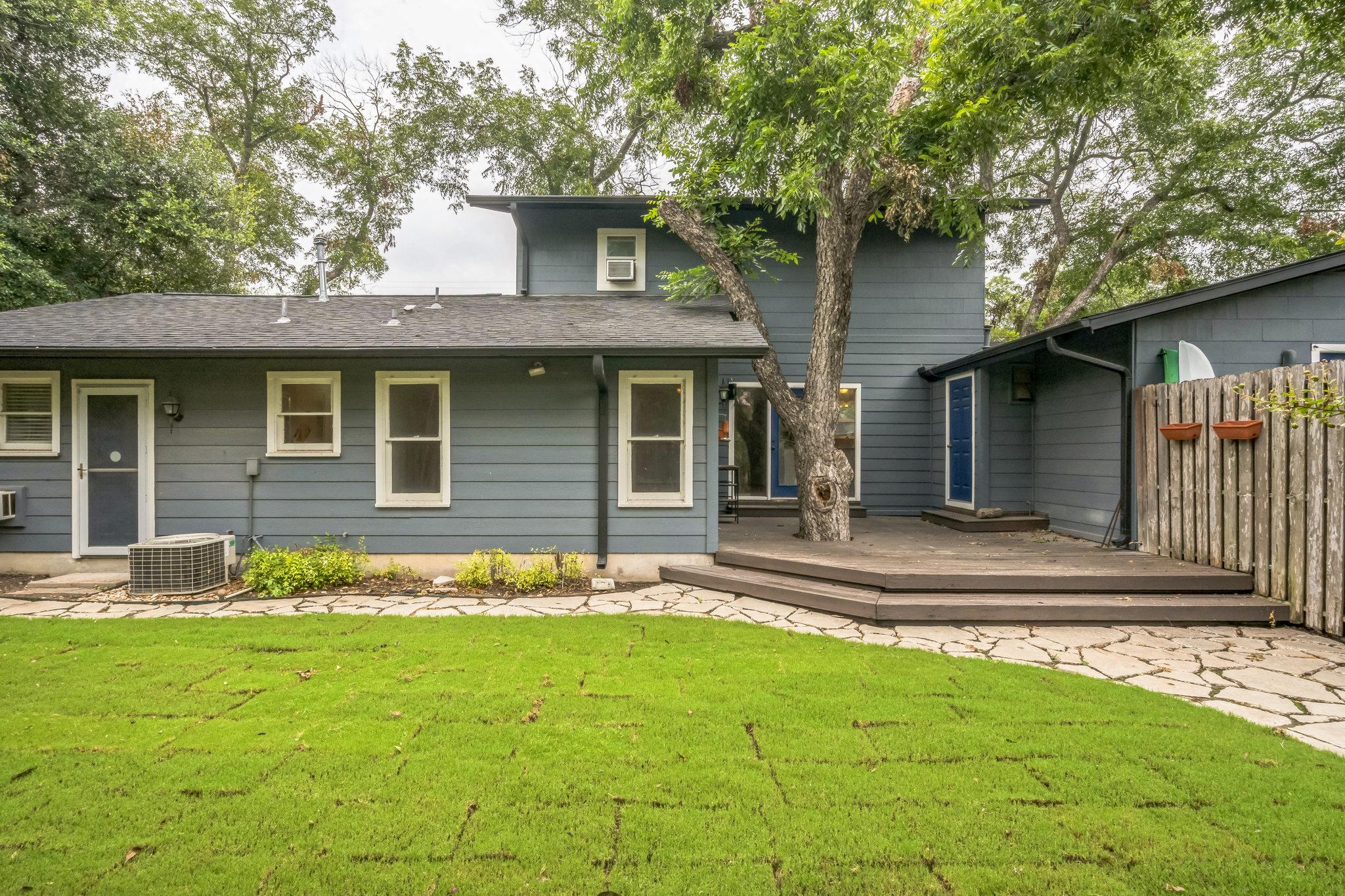 1402 Laurel ST #B — photo 3