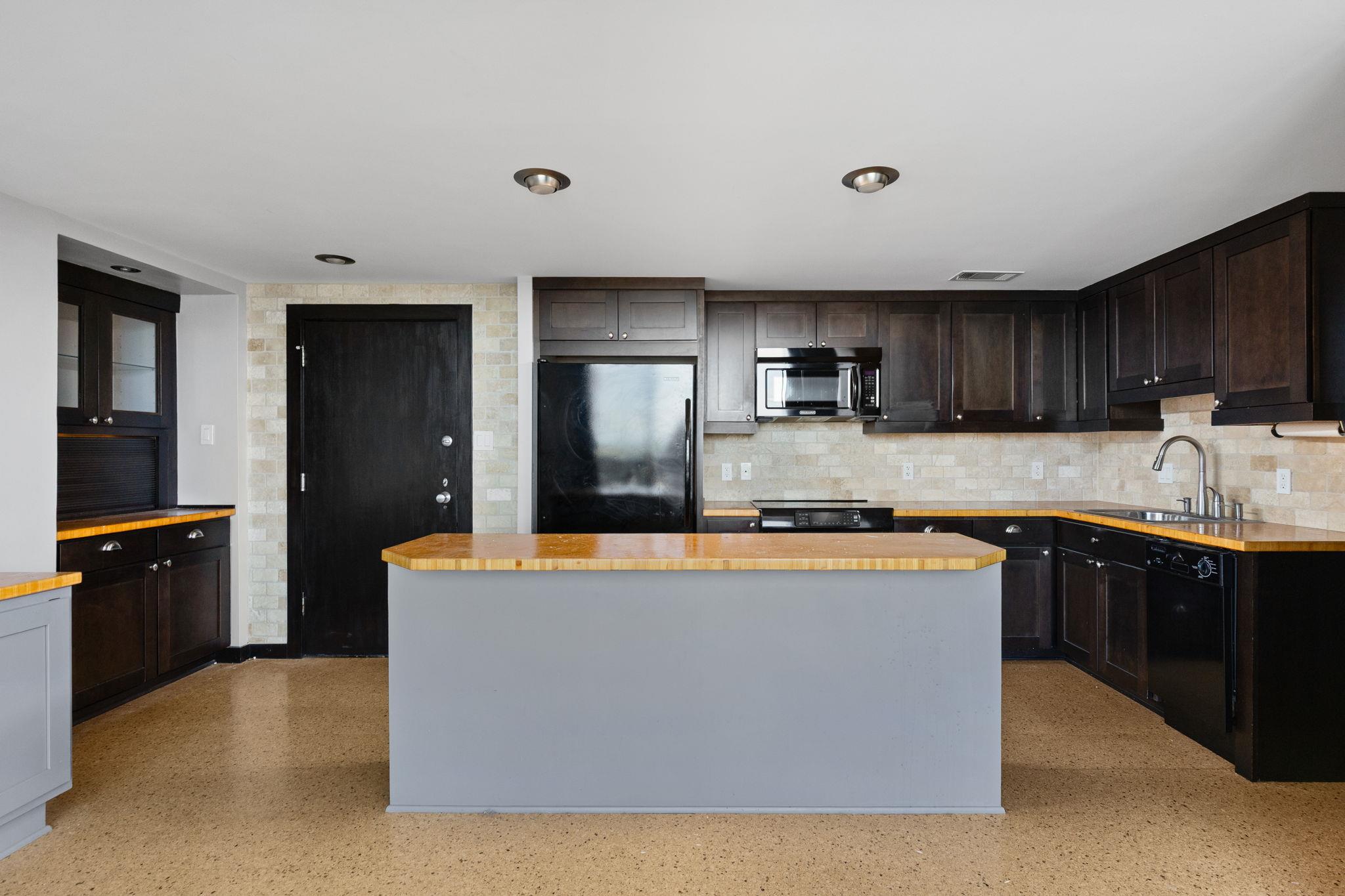 1801 Lavaca ST #15M — photo 4