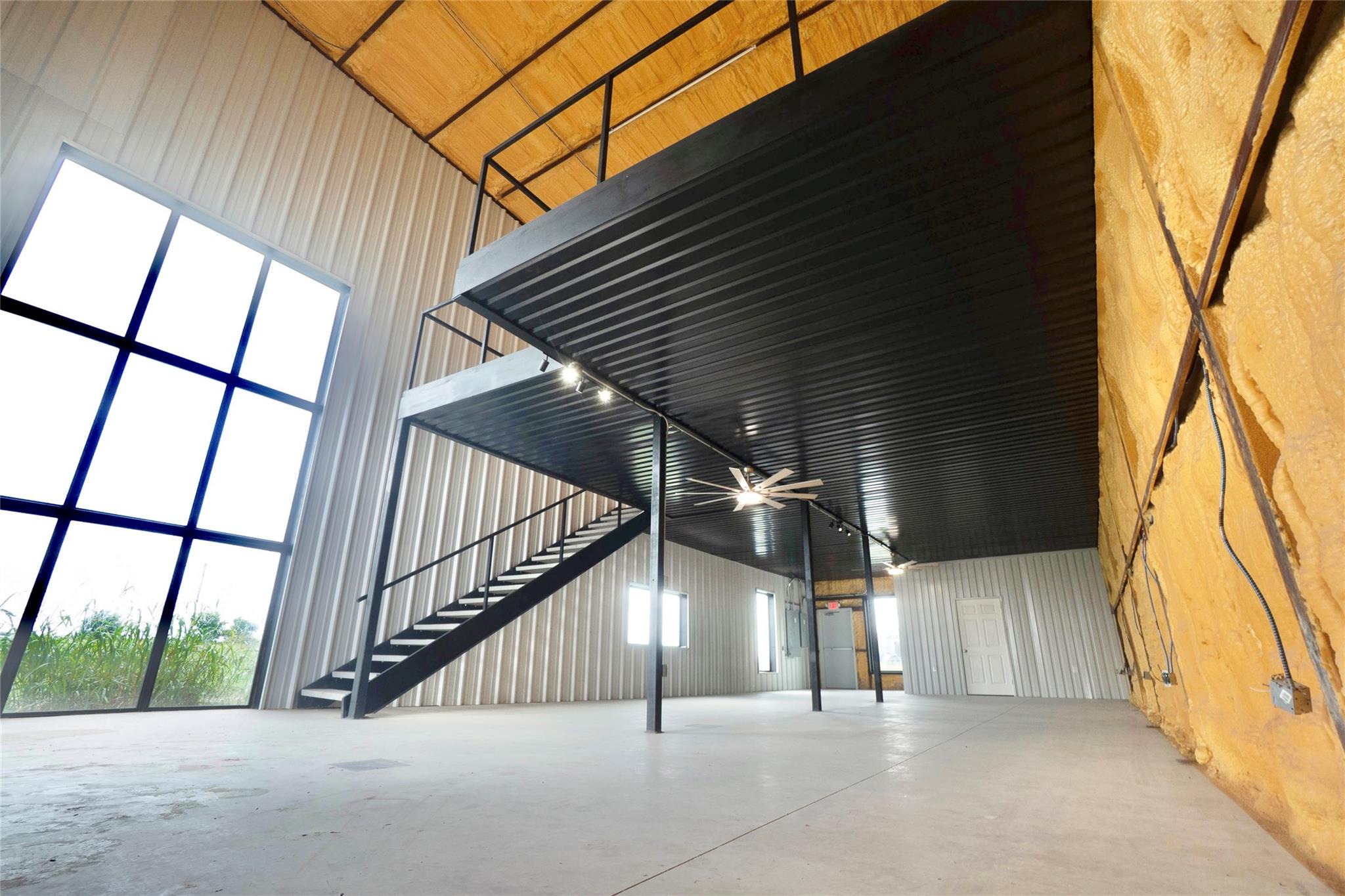 181 Ninety Four LN — photo 3