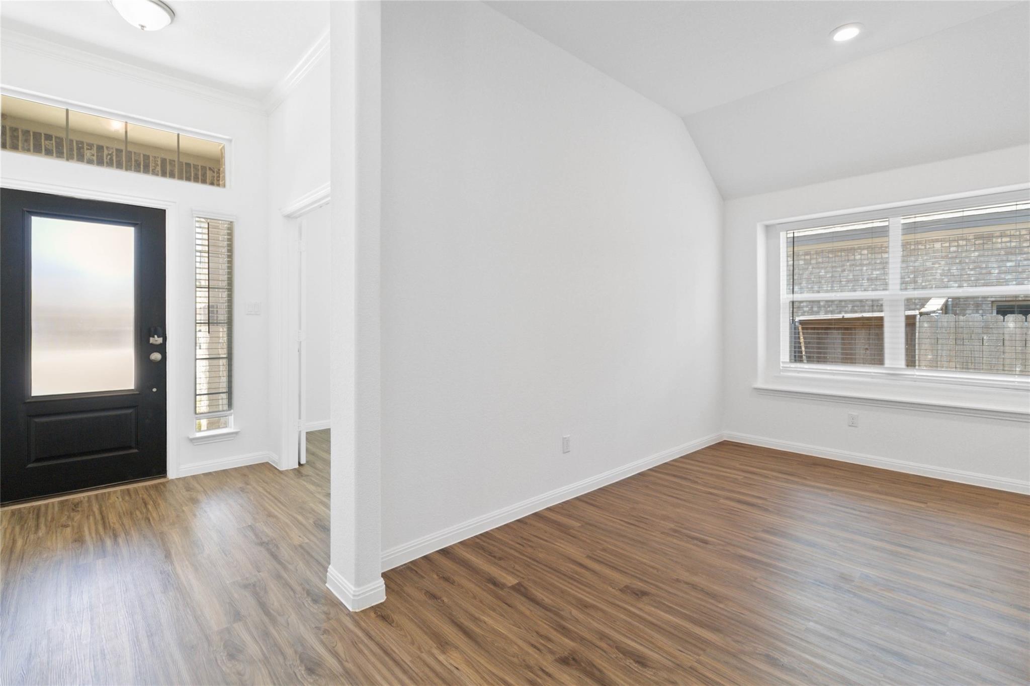158 Coronella DR — photo 5