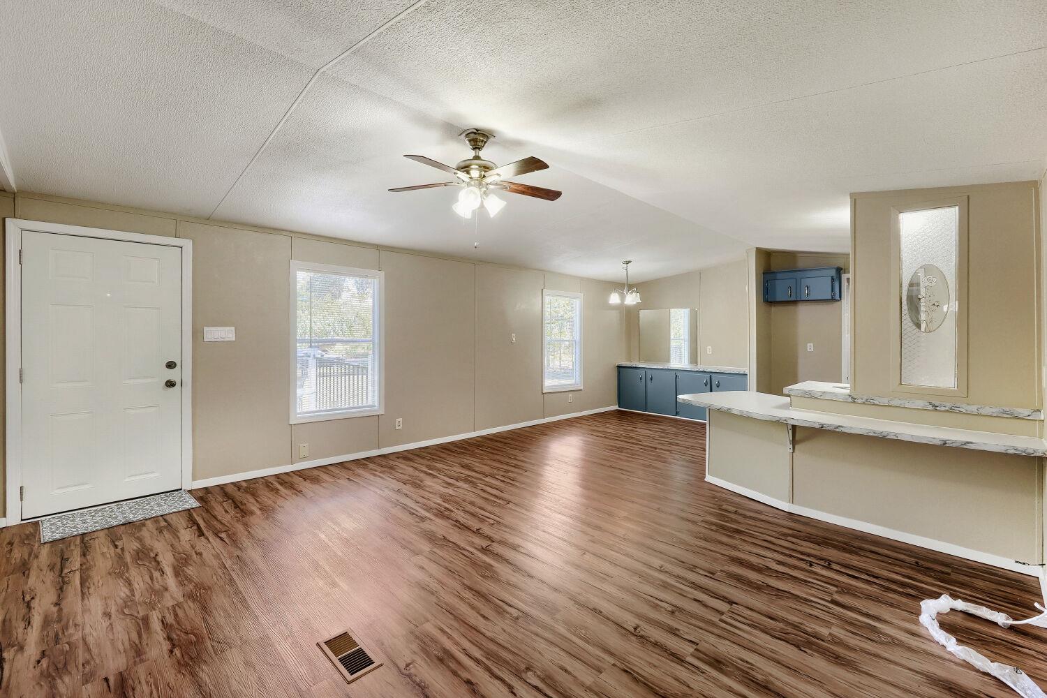 208 Circle DR — photo 5