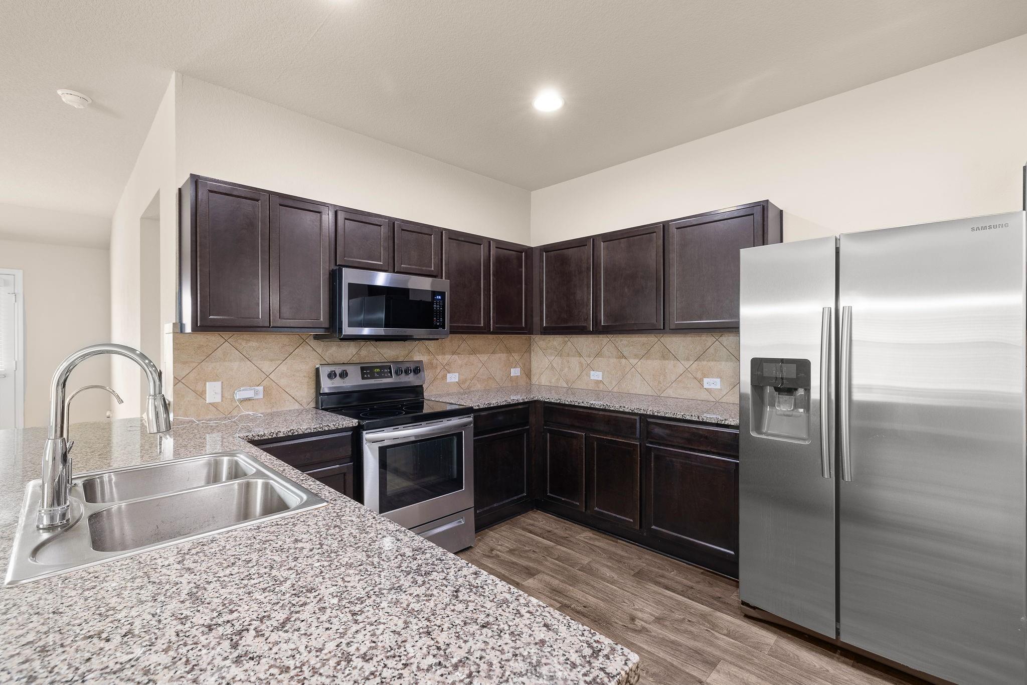 210 Garcitas Creek LN — photo 4