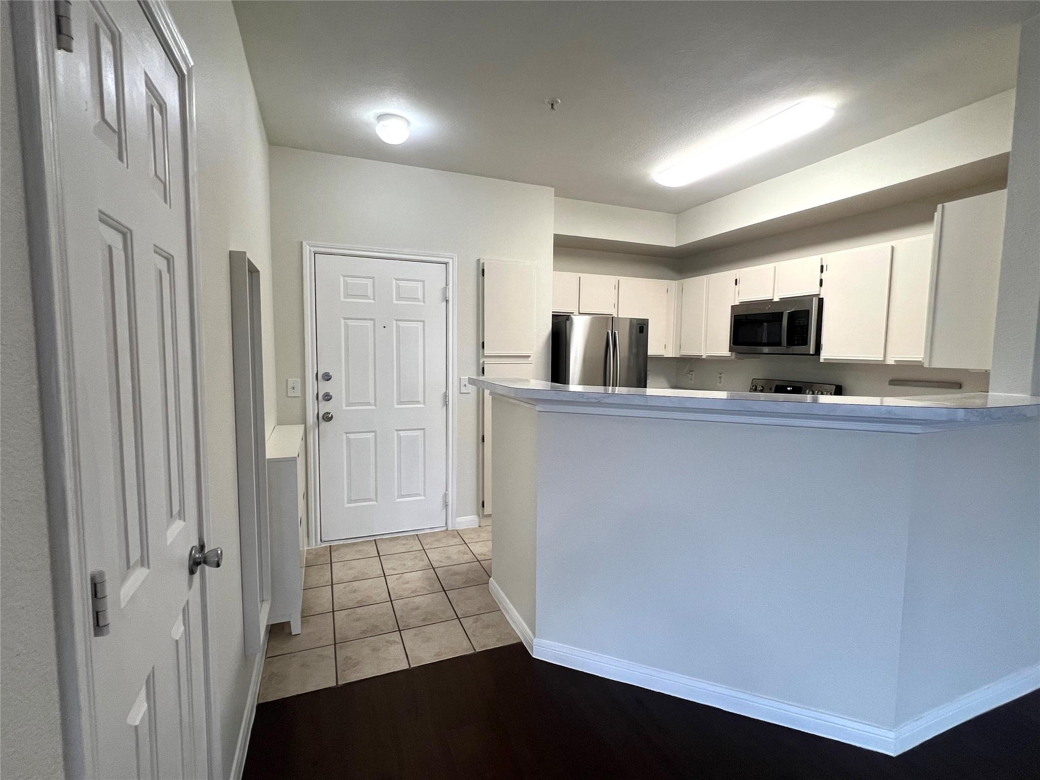 2320 Gracy Farms LN #1231 — photo 5