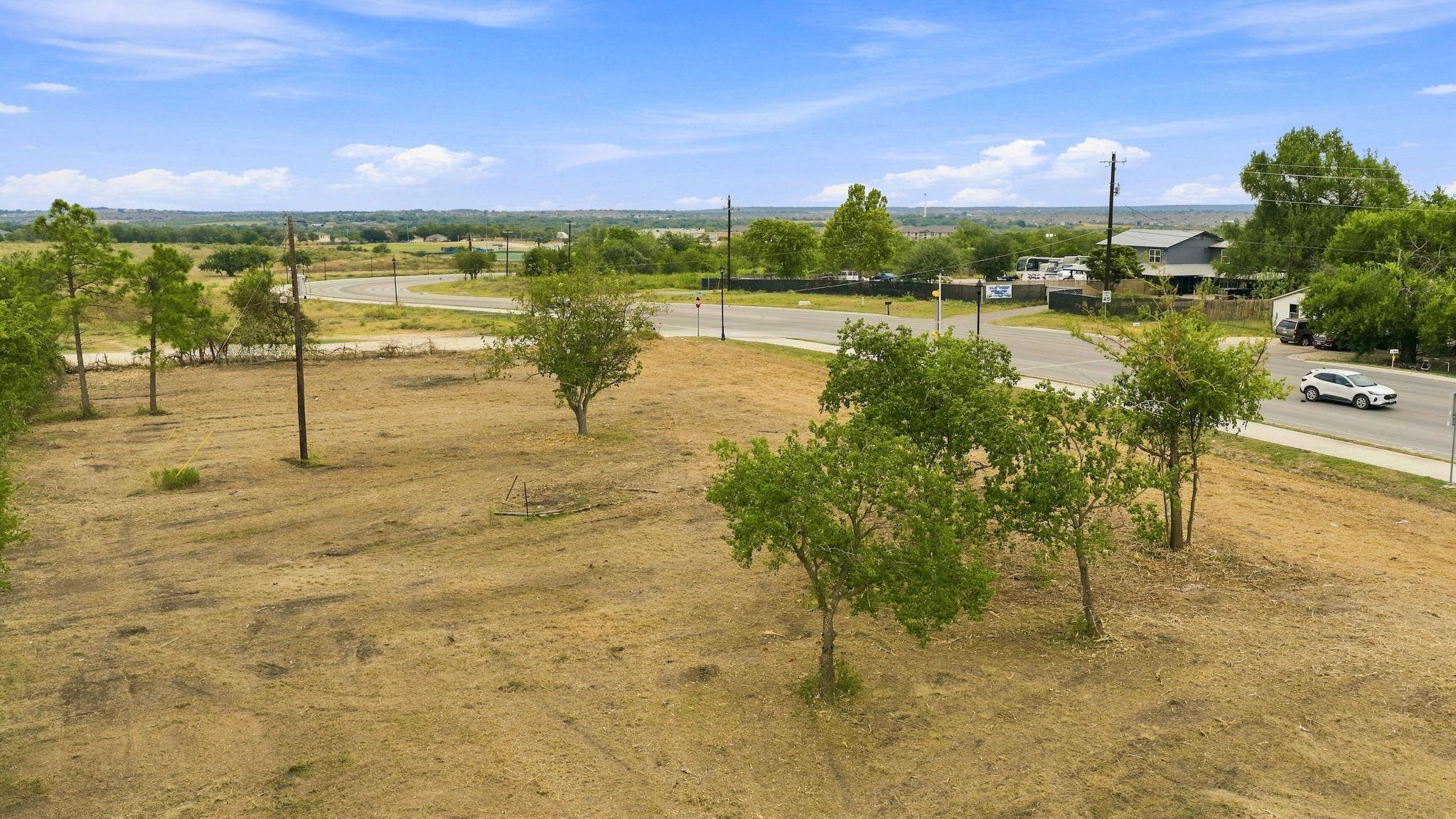 101 Sunflower CIR — photo 3
