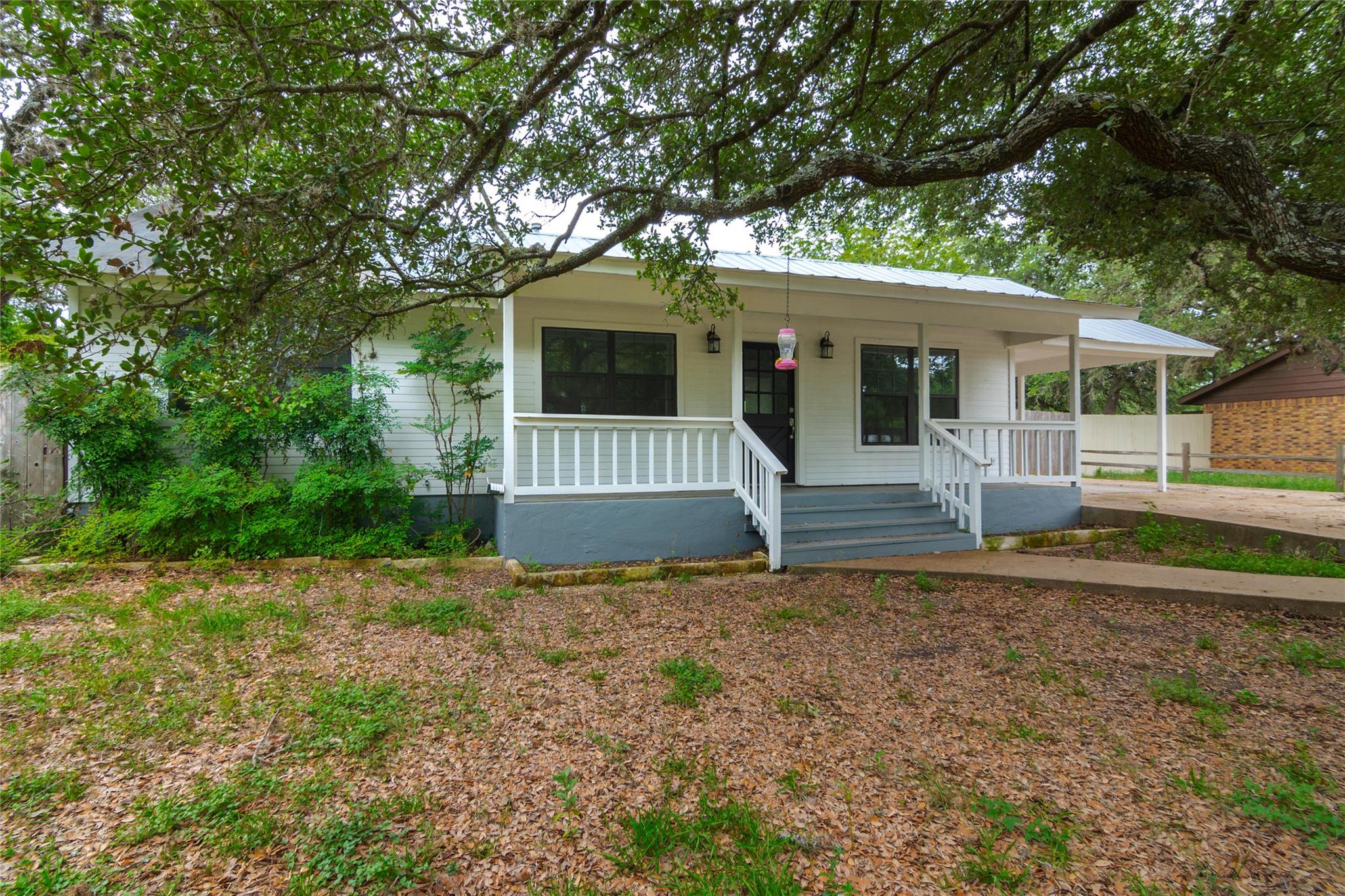 1400 Lazy Creek LN — photo 3