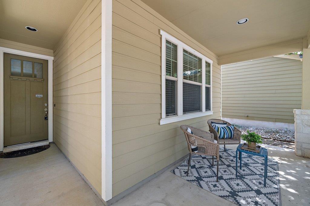 2420 Amur DR — photo 4