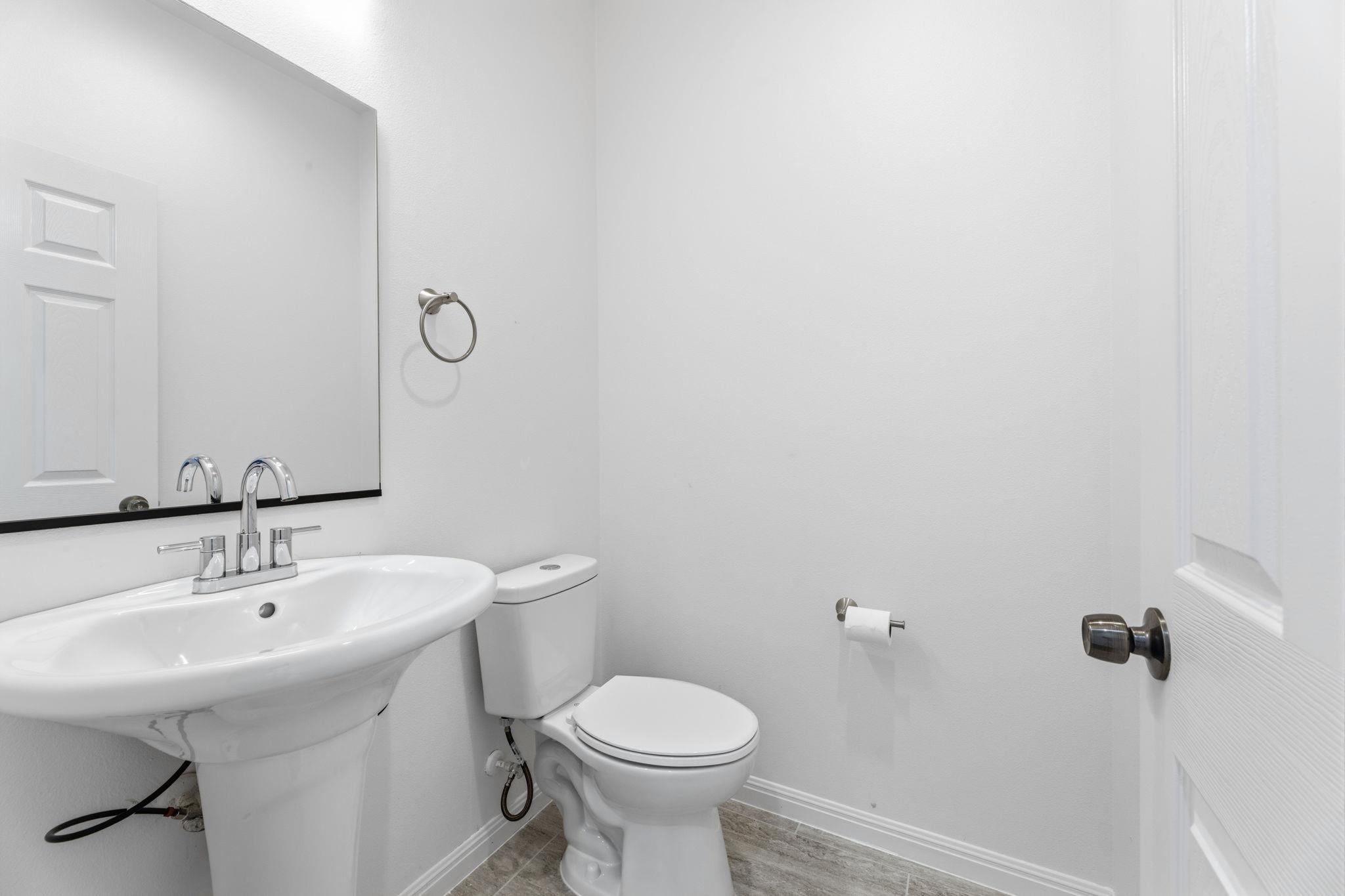 5624 San Michele ST — photo 4