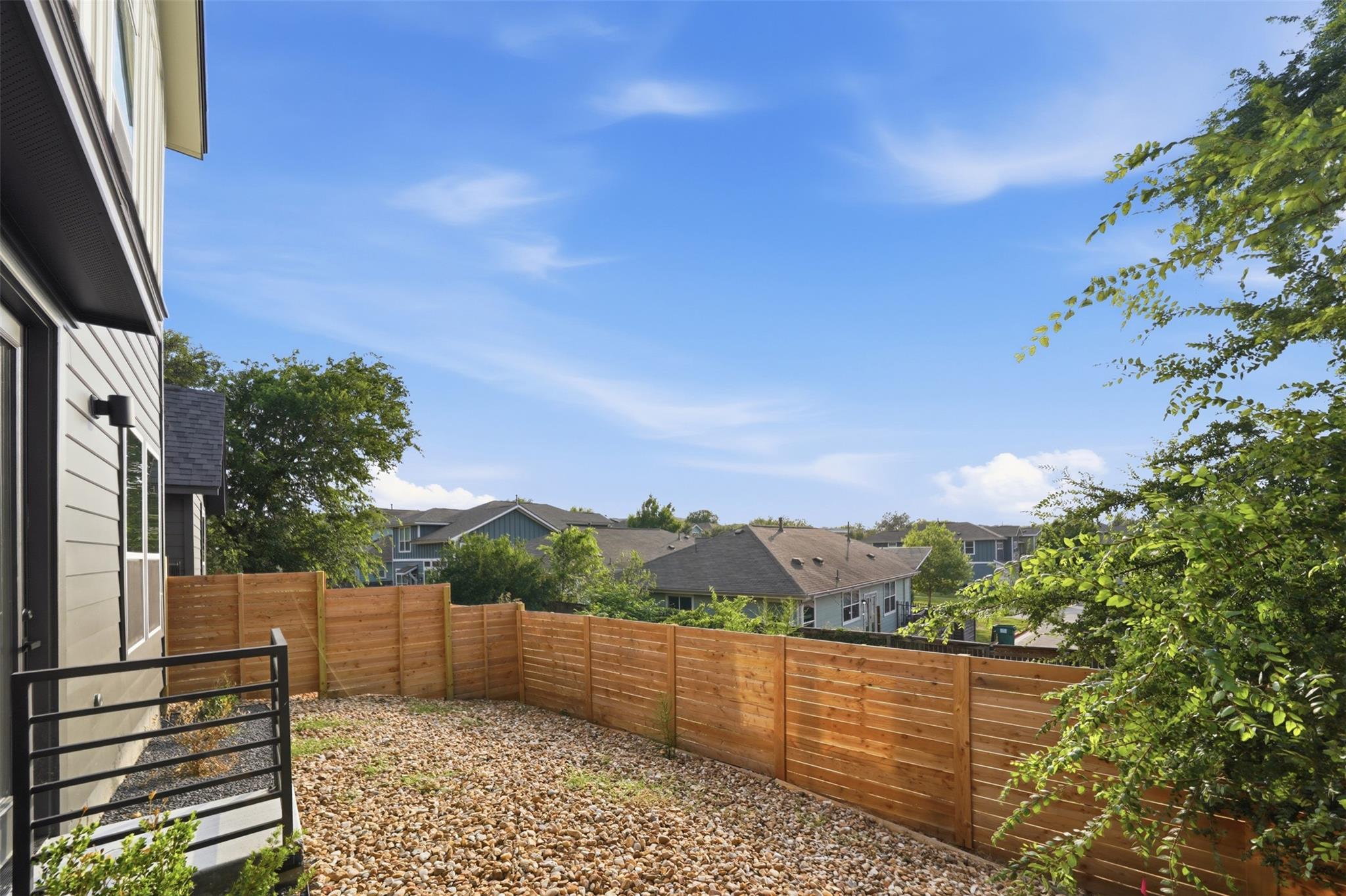 2216 Yellow Jacket LN #1 — photo 3