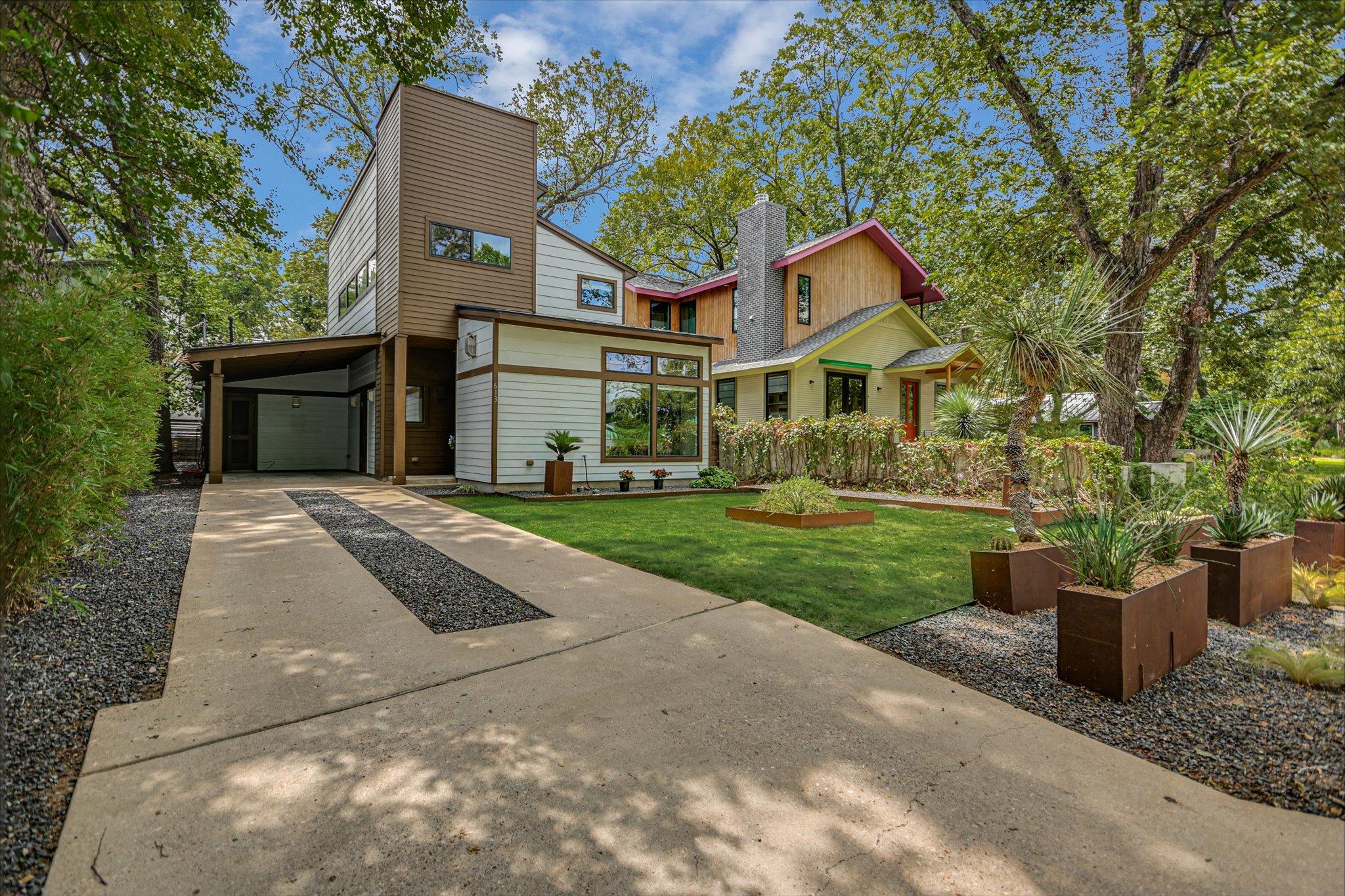 613 Johanna ST