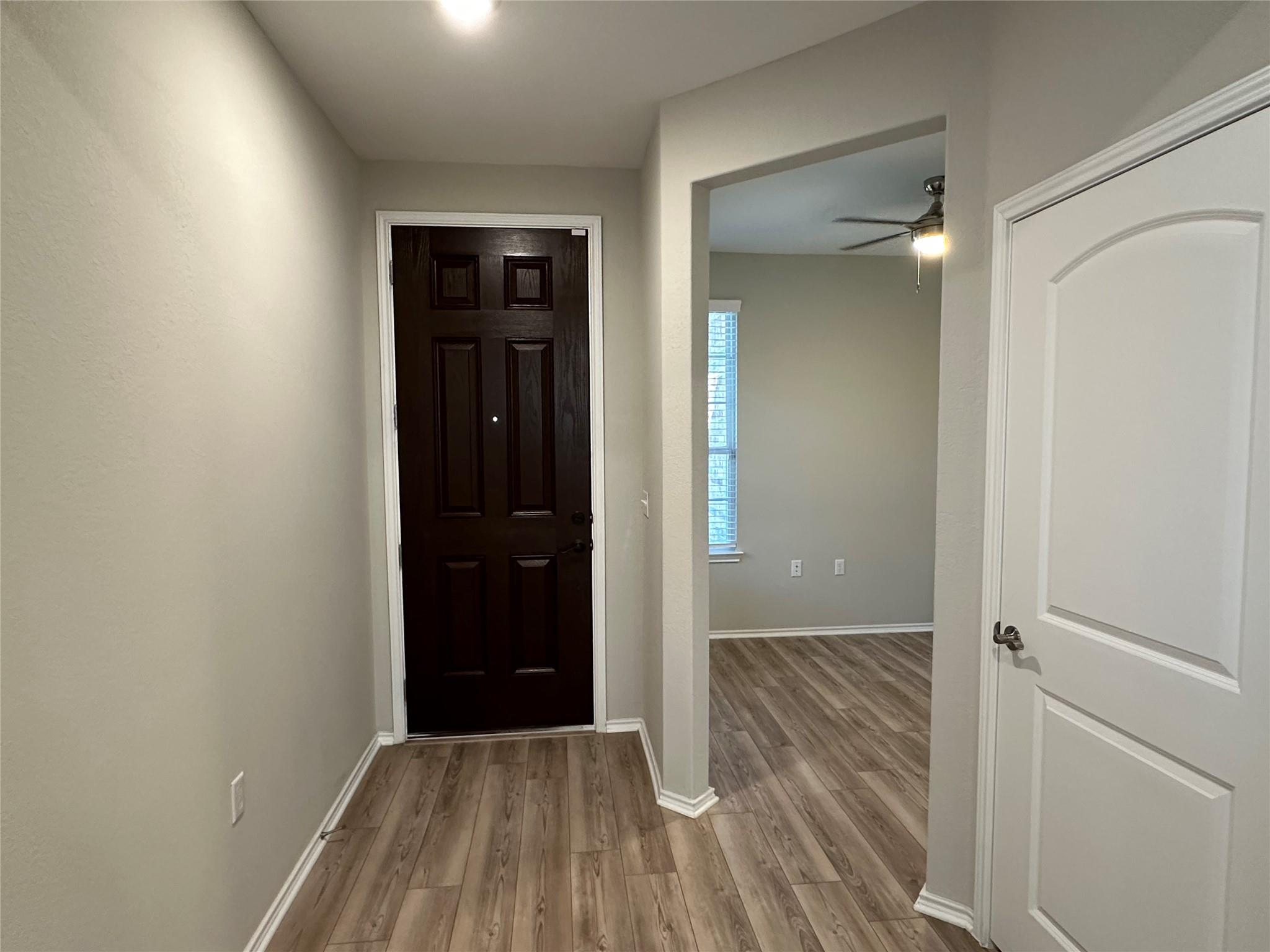 219 Coachsmith ST — photo 4