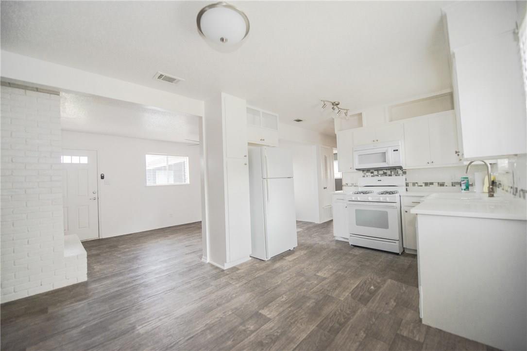 1600 Parker LN #A — photo 4