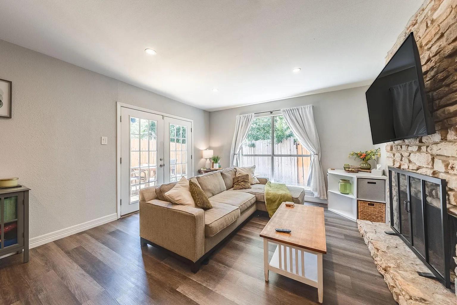 4807 Yucca Hill DR — photo 3