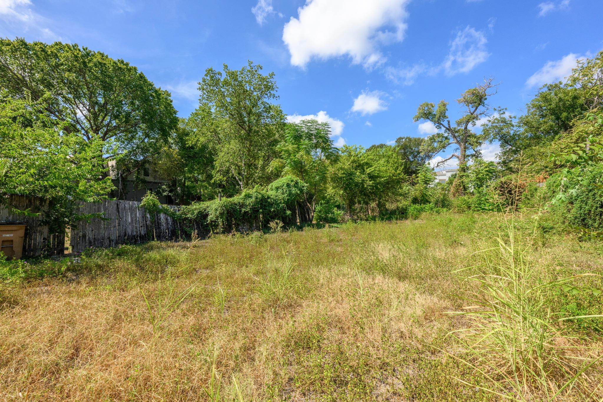 1812 Clifford Ave — photo 5
