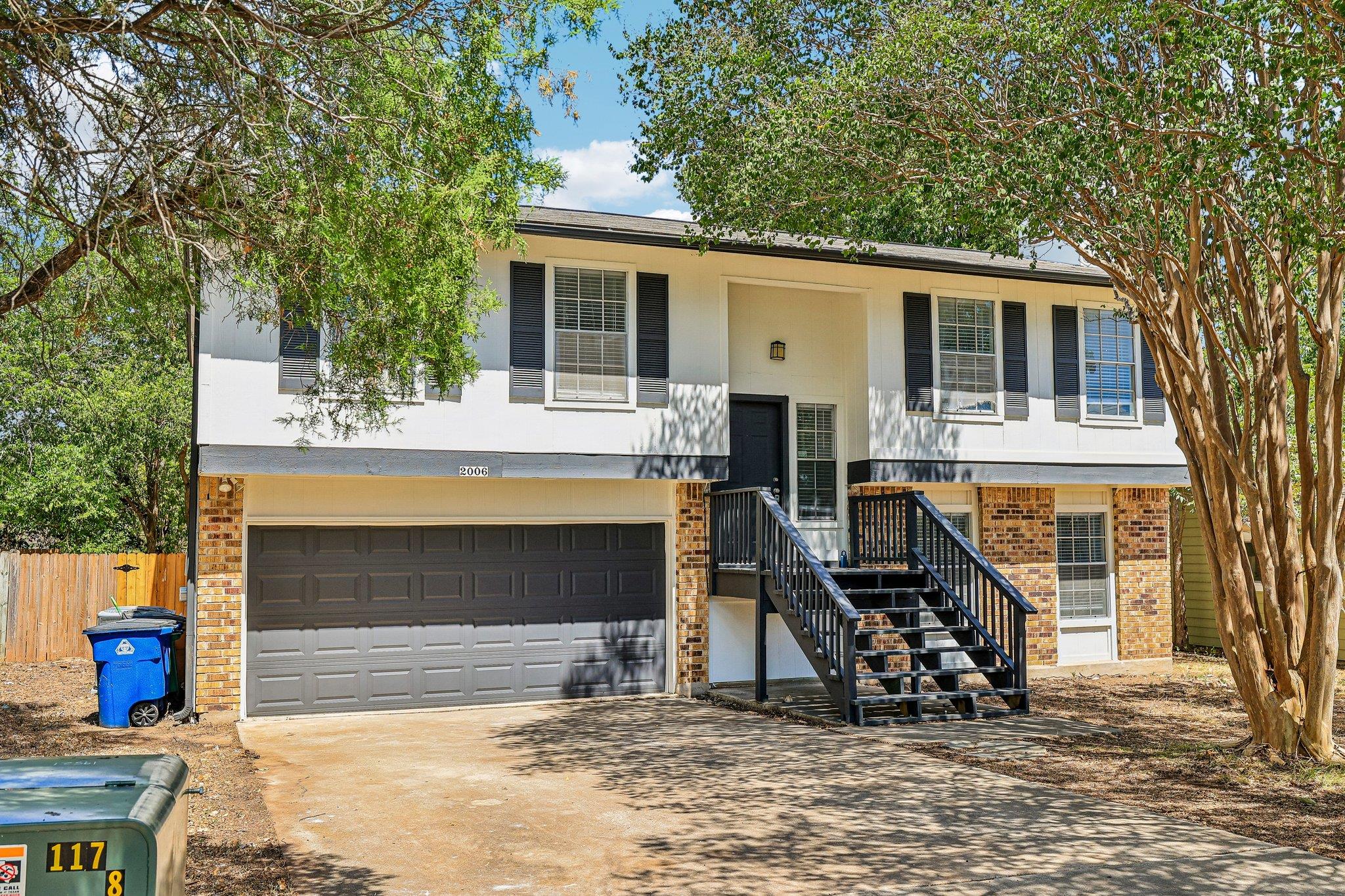 2006 Lear LN