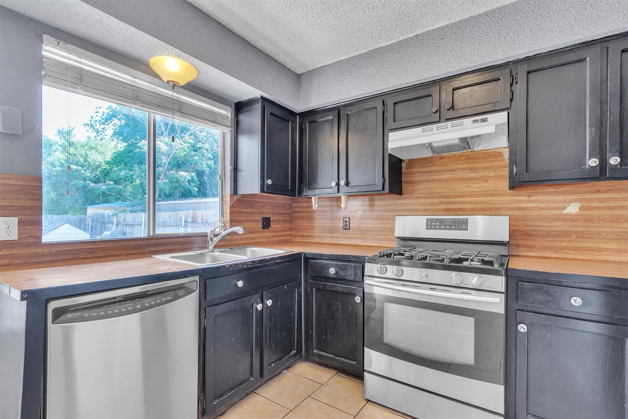 5000 Fontenay DR — photo 5