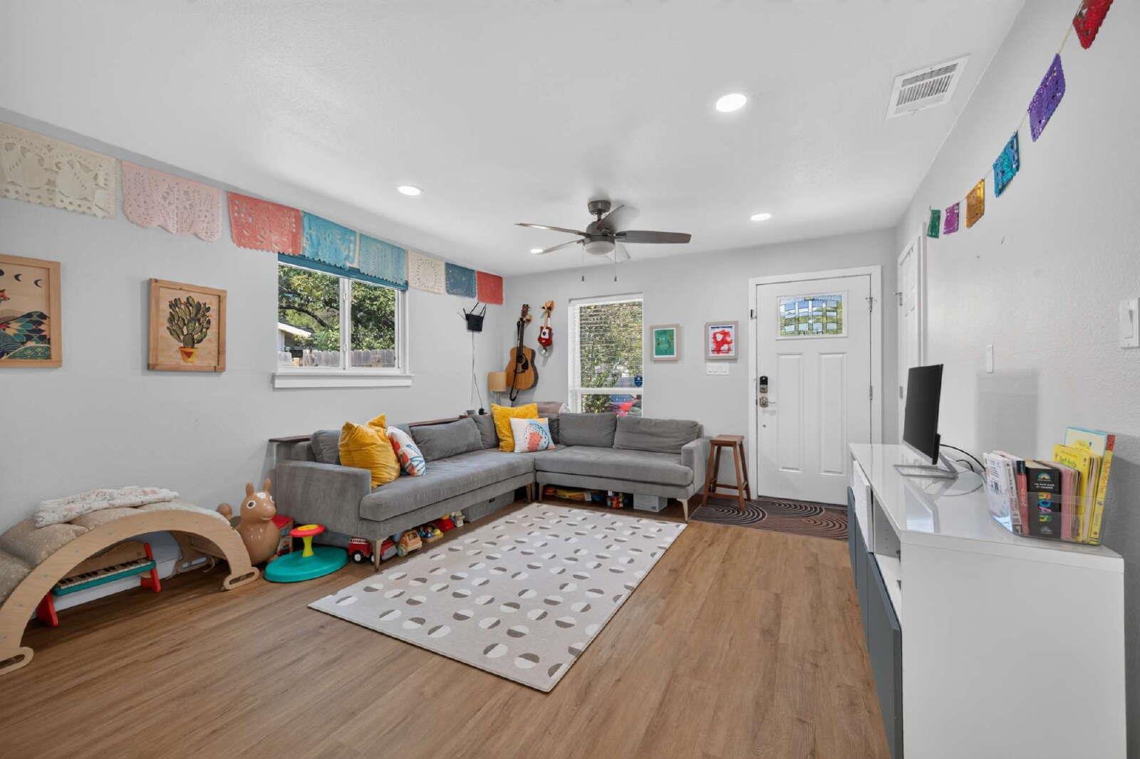 6021 Bluebell CIR — photo 5