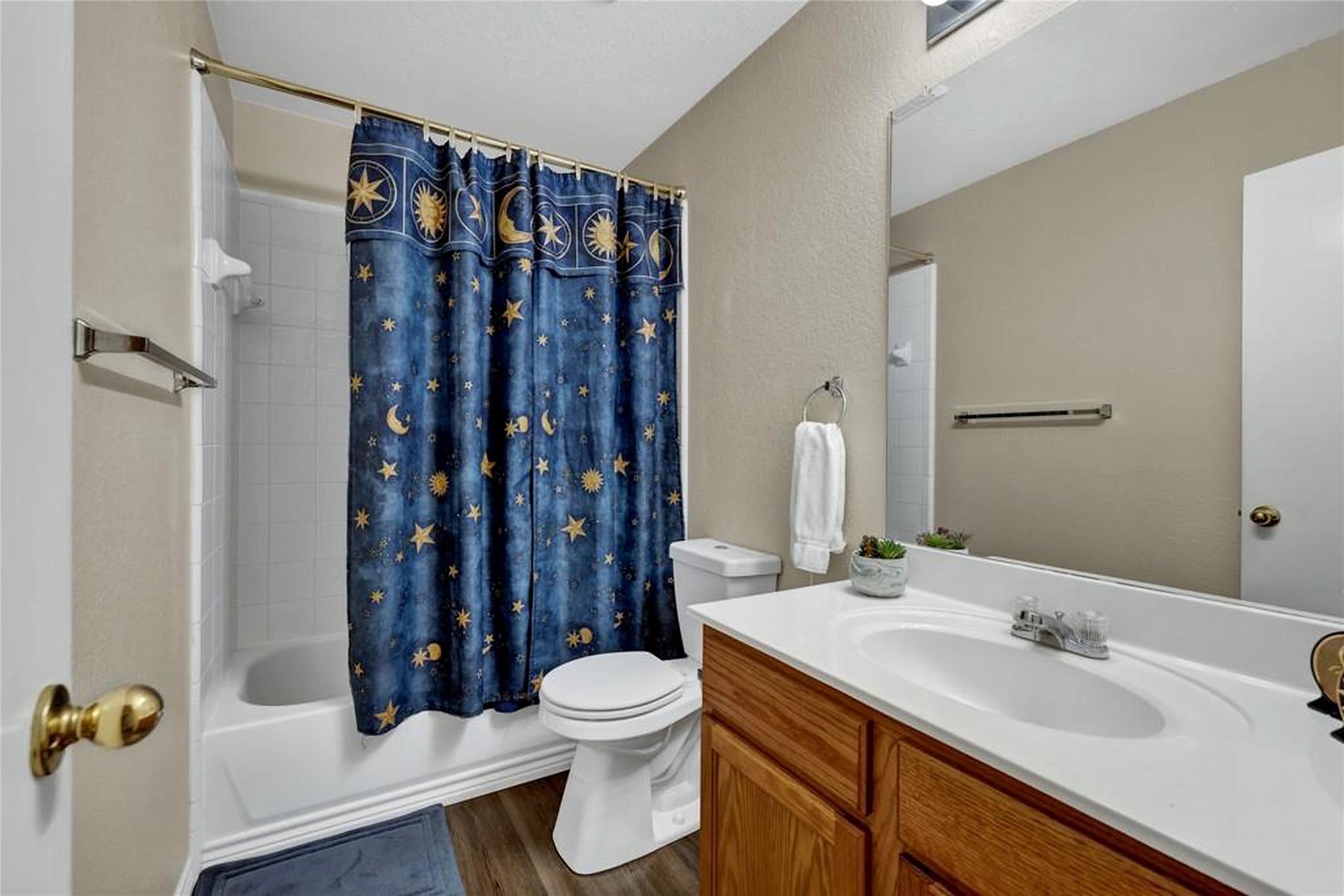 1124 Lago Vista ST — photo 5