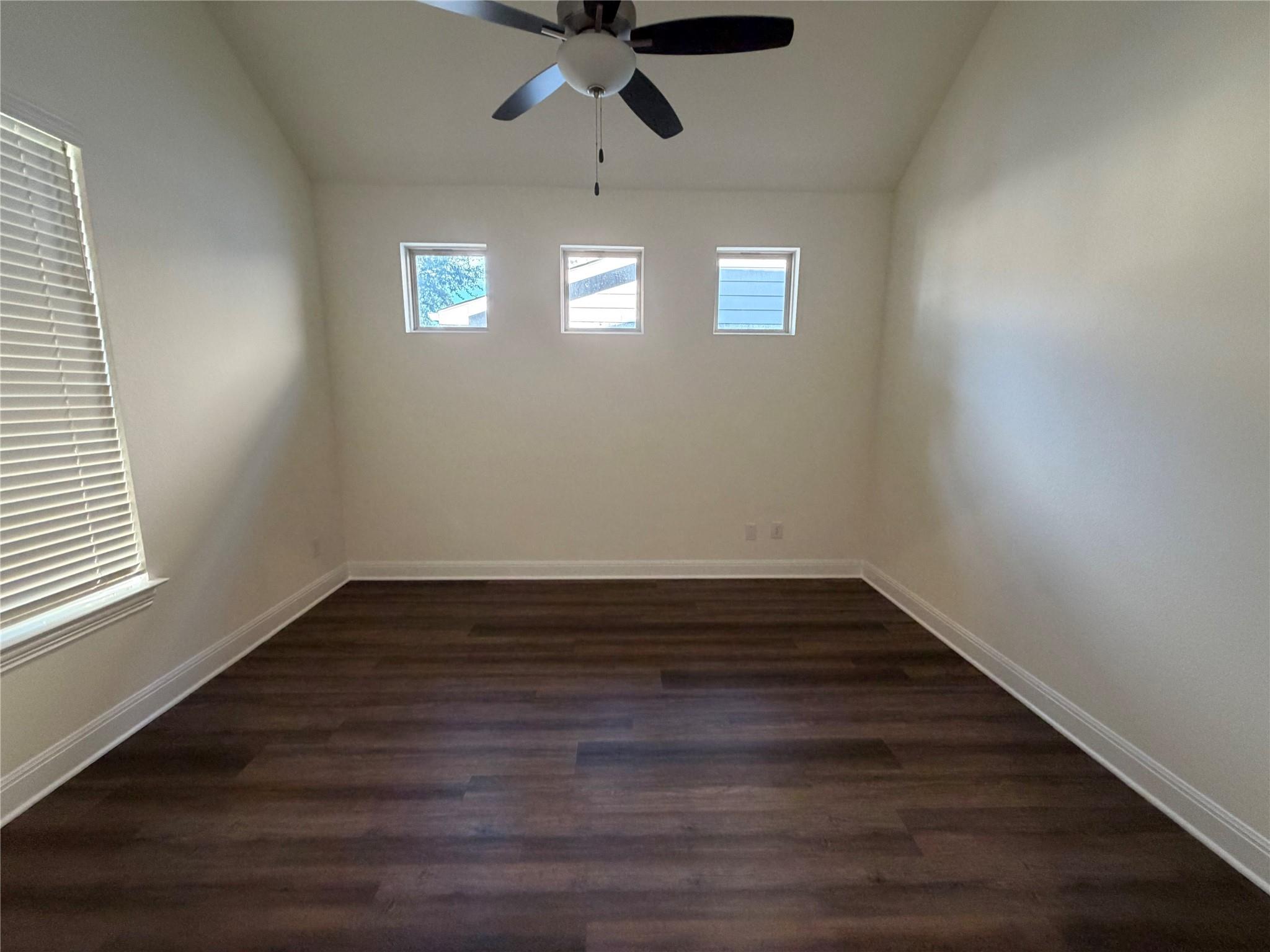 1504 Sibley WAY — photo 5