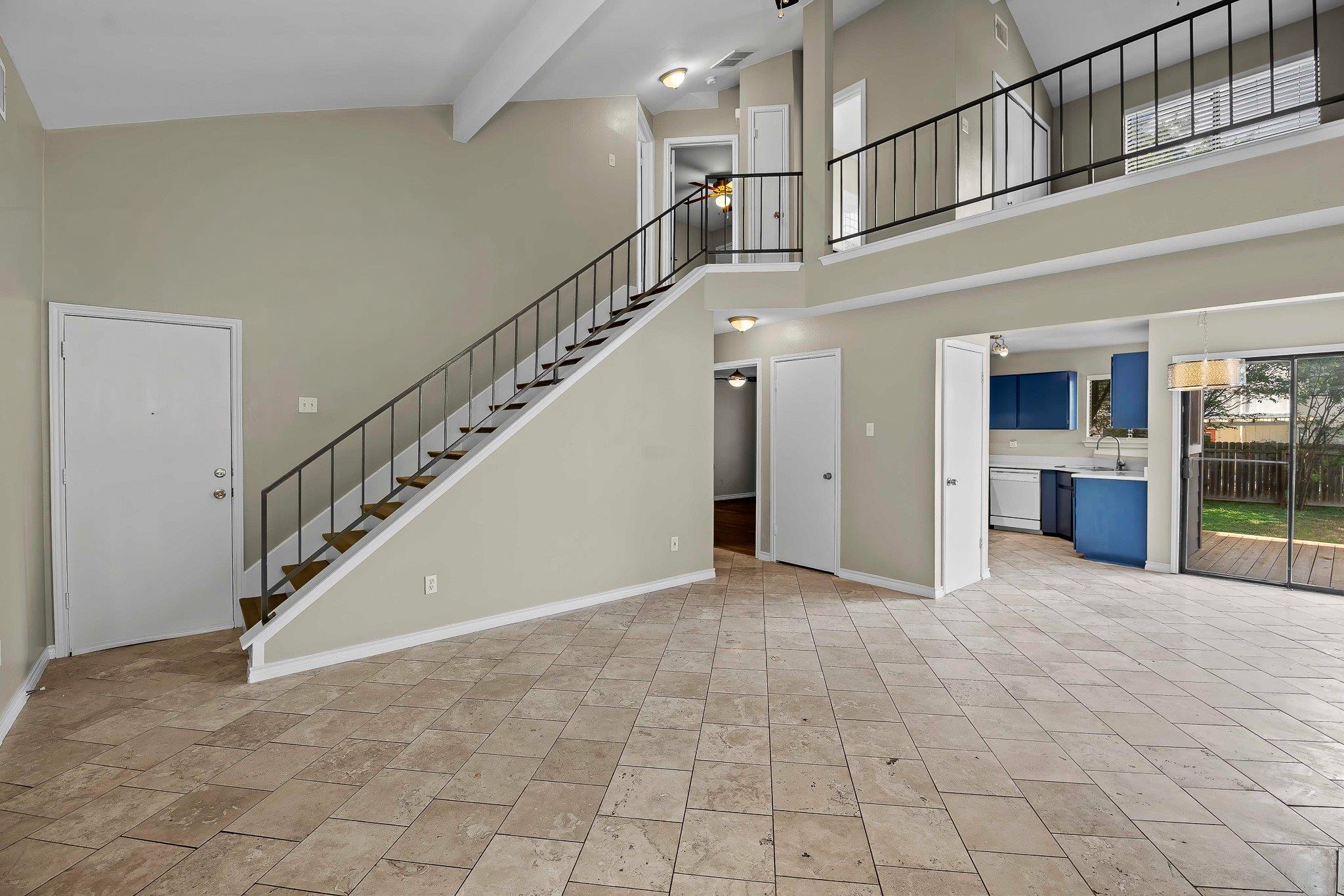 2304 Klattenhoff DR — photo 3