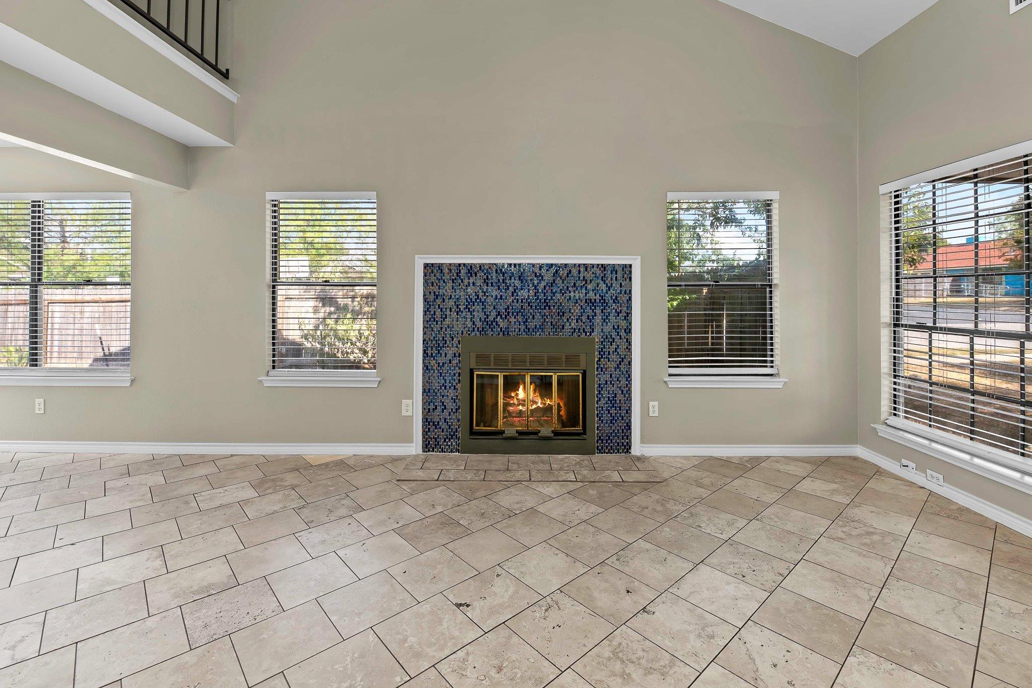 2304 Klattenhoff DR — photo 4