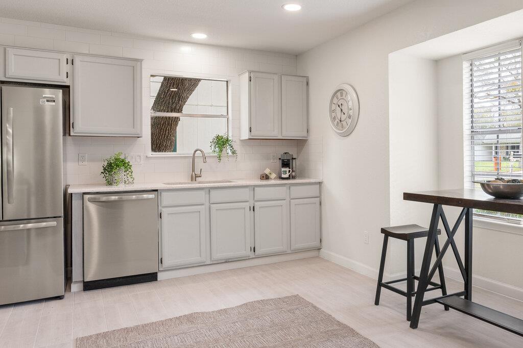 7611 Navarro PL — photo 4