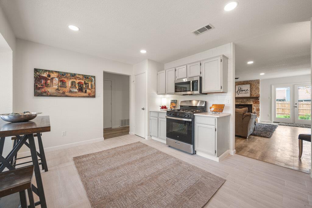 7611 Navarro PL — photo 5