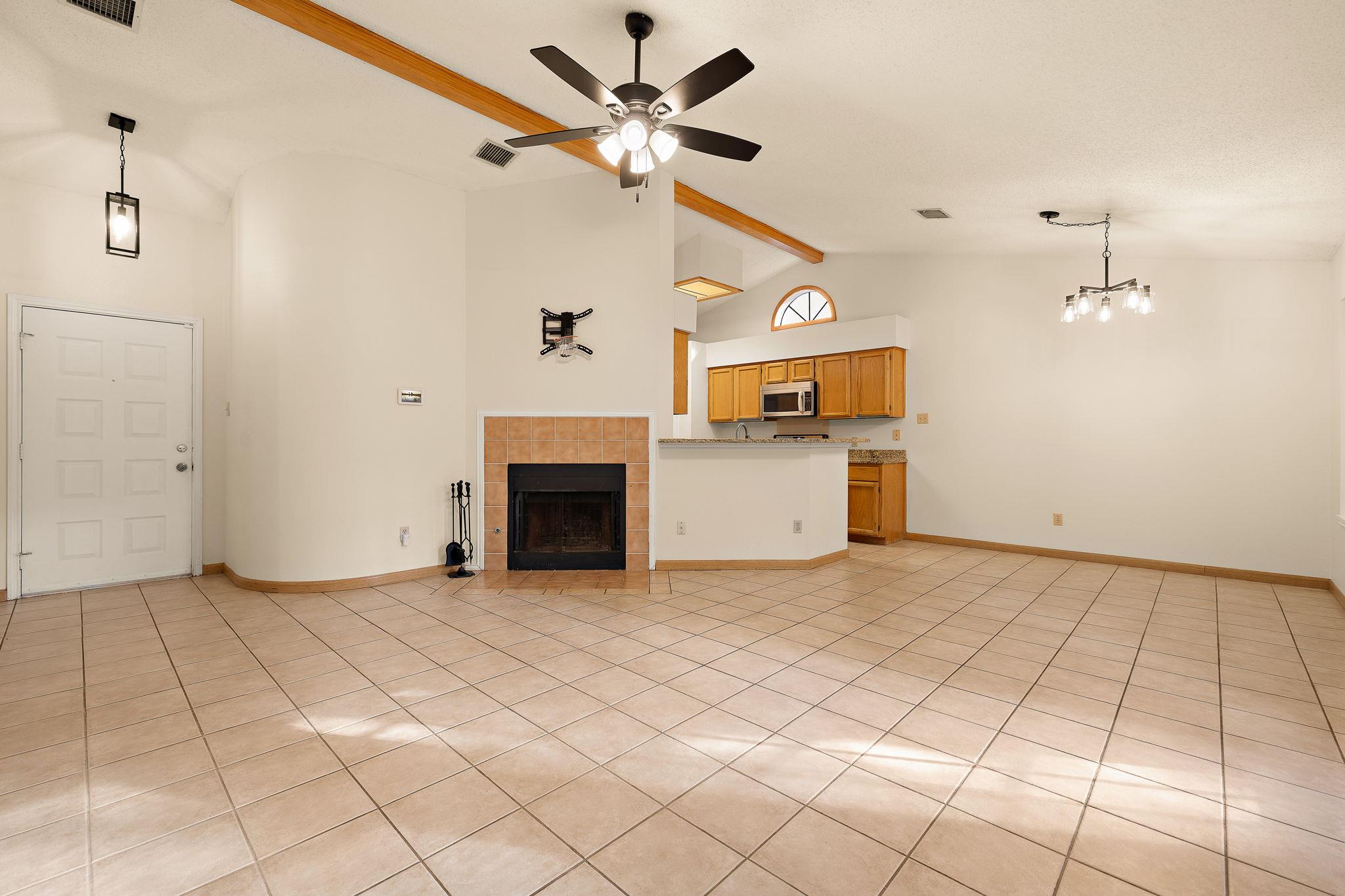 1604 Texas Oak WAY — photo 4