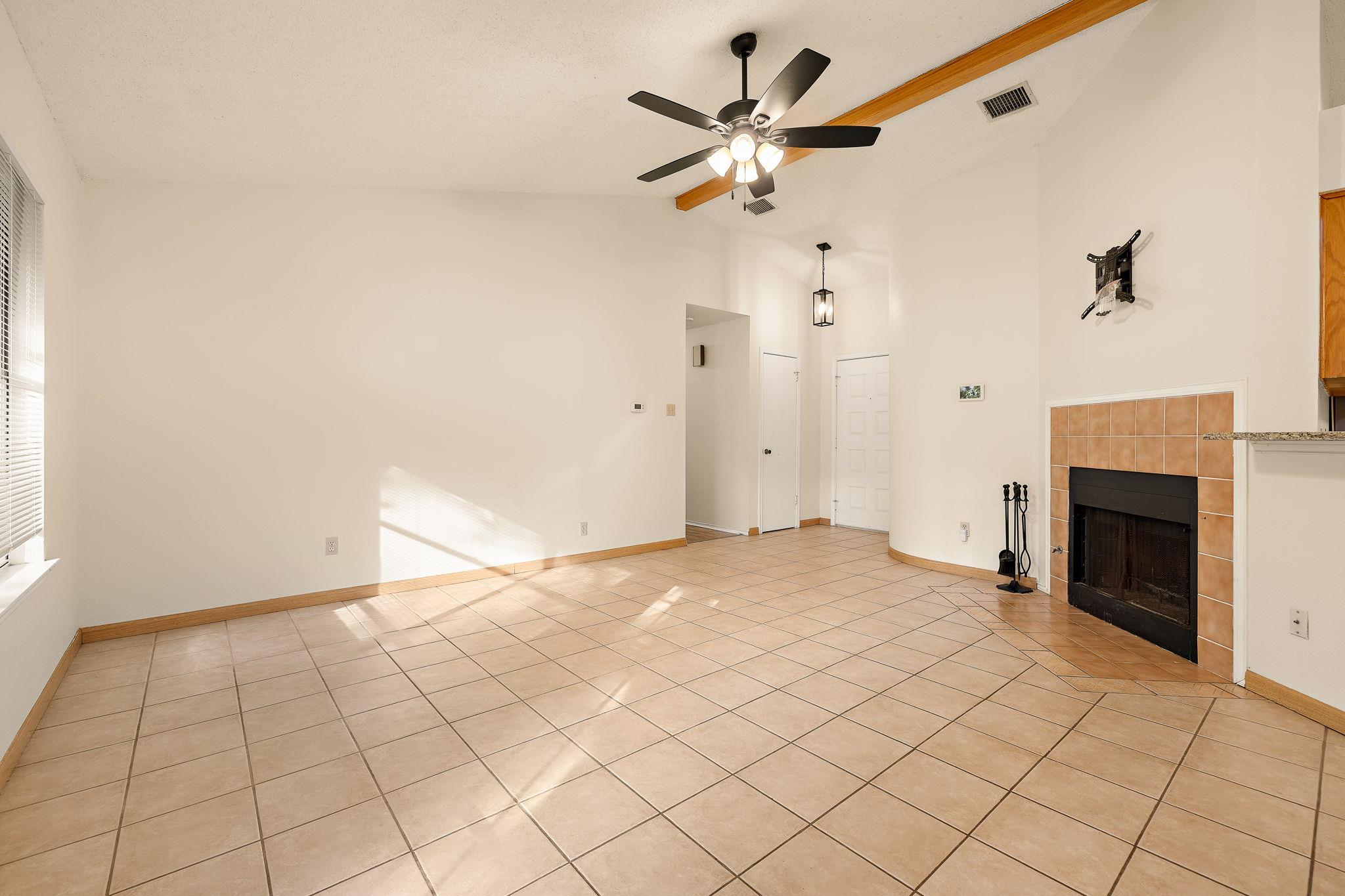 1604 Texas Oak WAY — photo 5