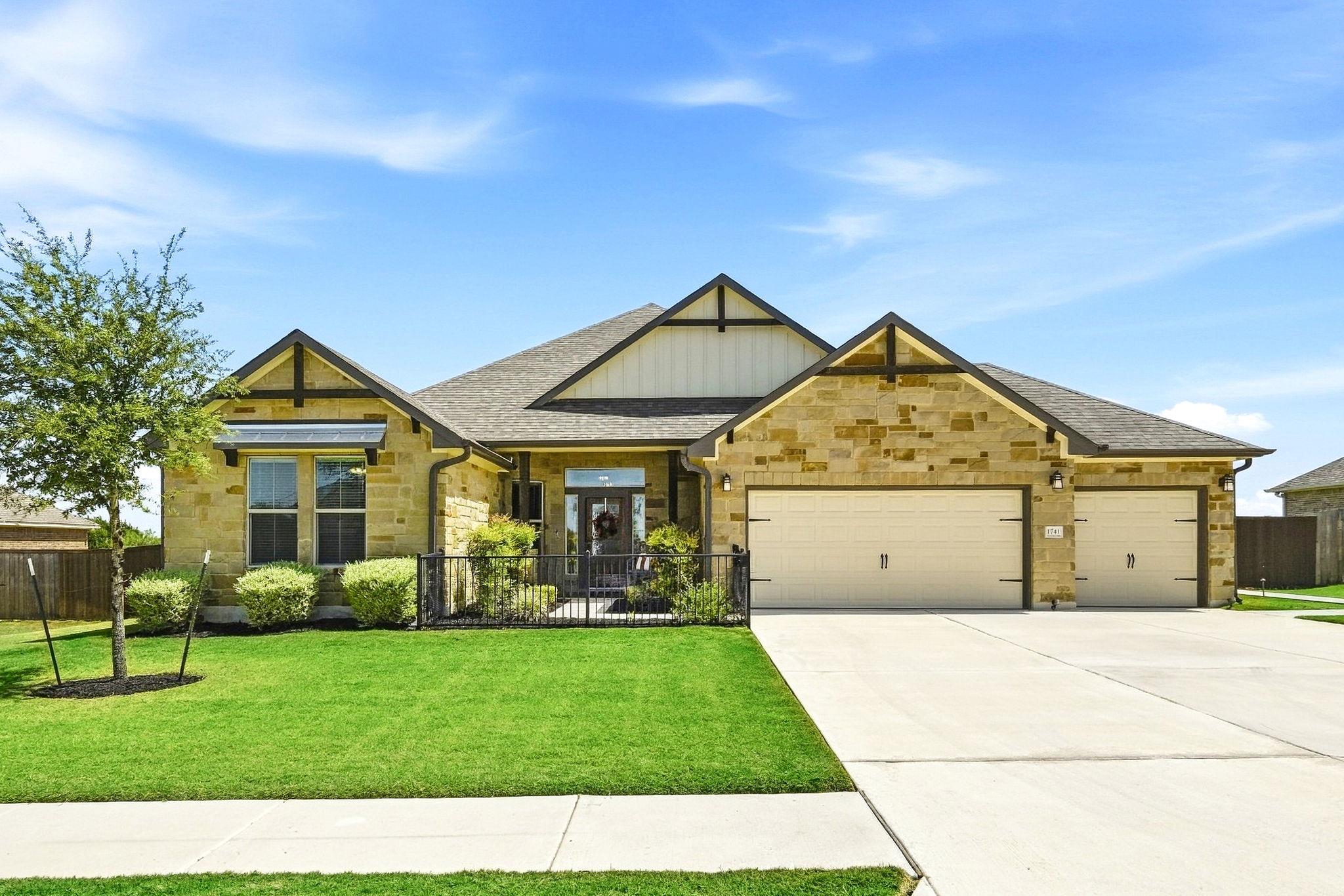 1741 Meadow Crest DR — photo 5