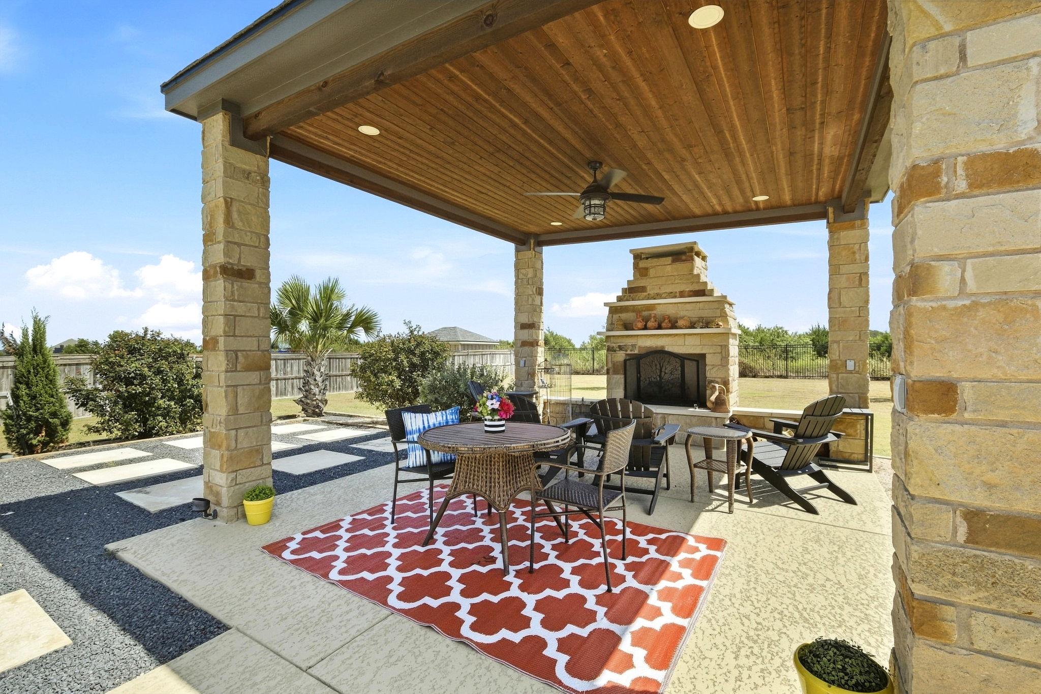 1741 Meadow Crest DR — photo 4
