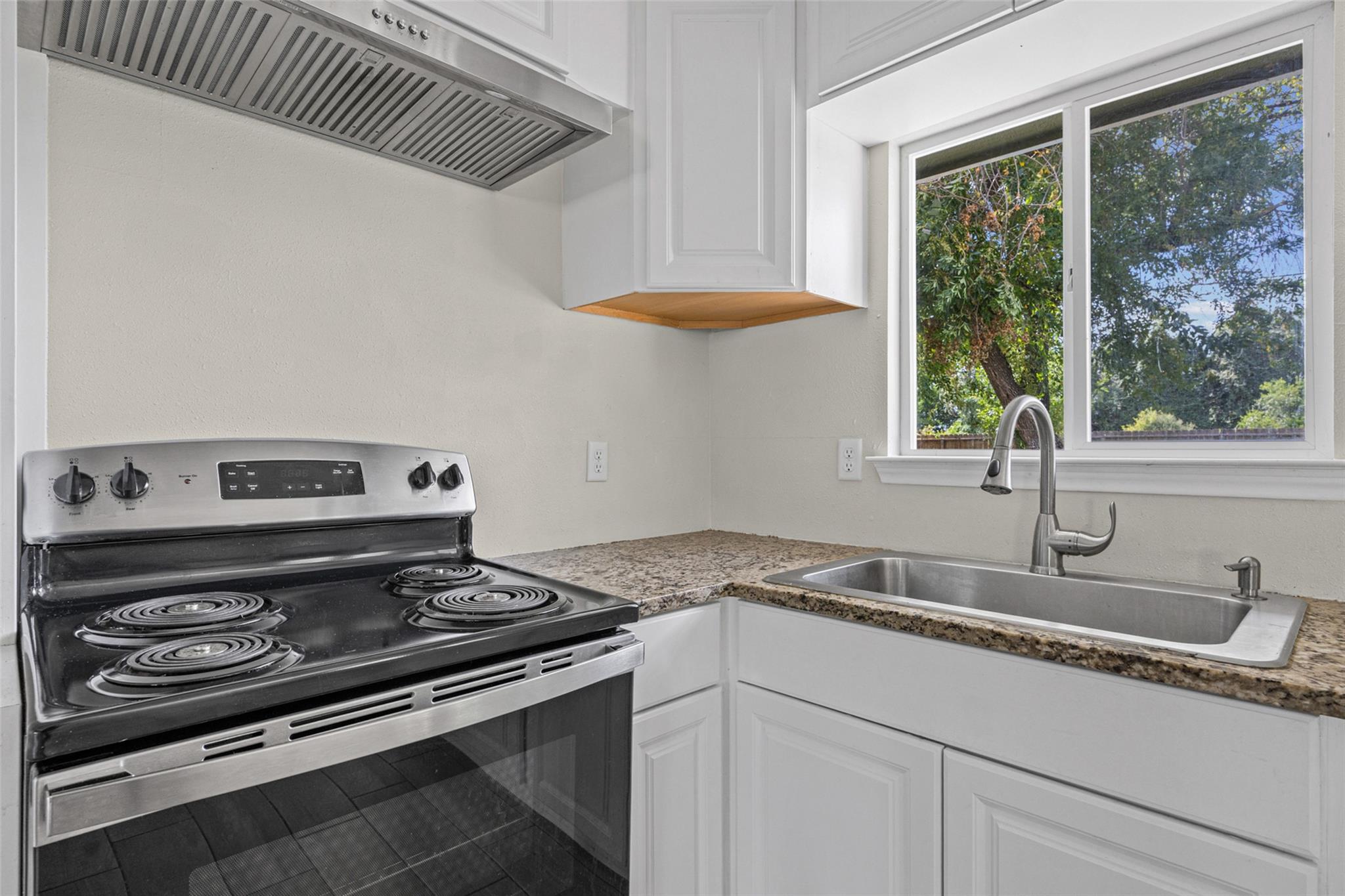 1531 Lahn Rd RD — photo 5