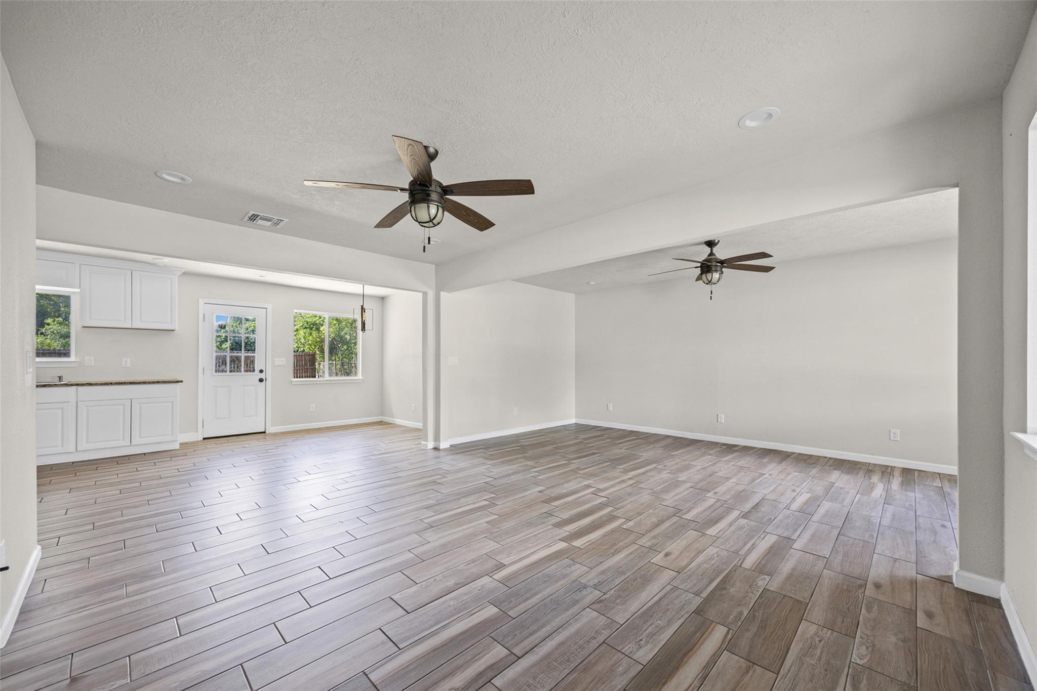1531 Lahn Rd RD — photo 4