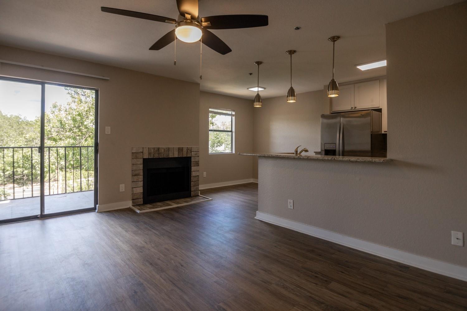 1306 Norwalk LN #305 — photo 4