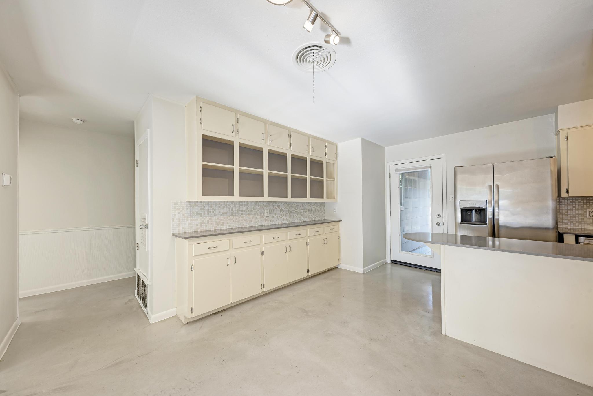 2508 East Side DR — photo 4