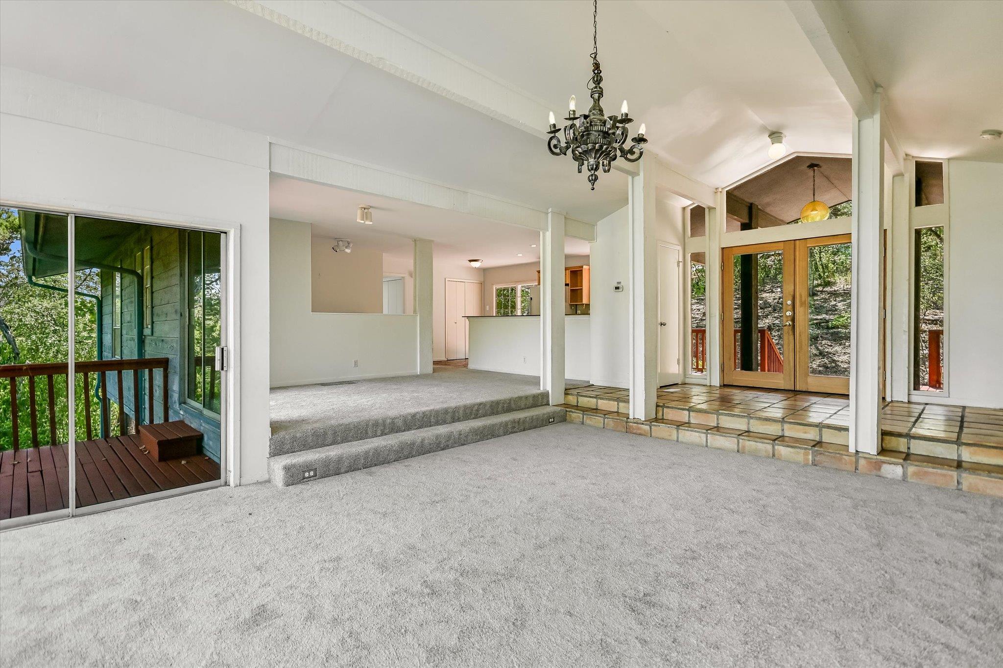 1626 Westlake DR — photo 3