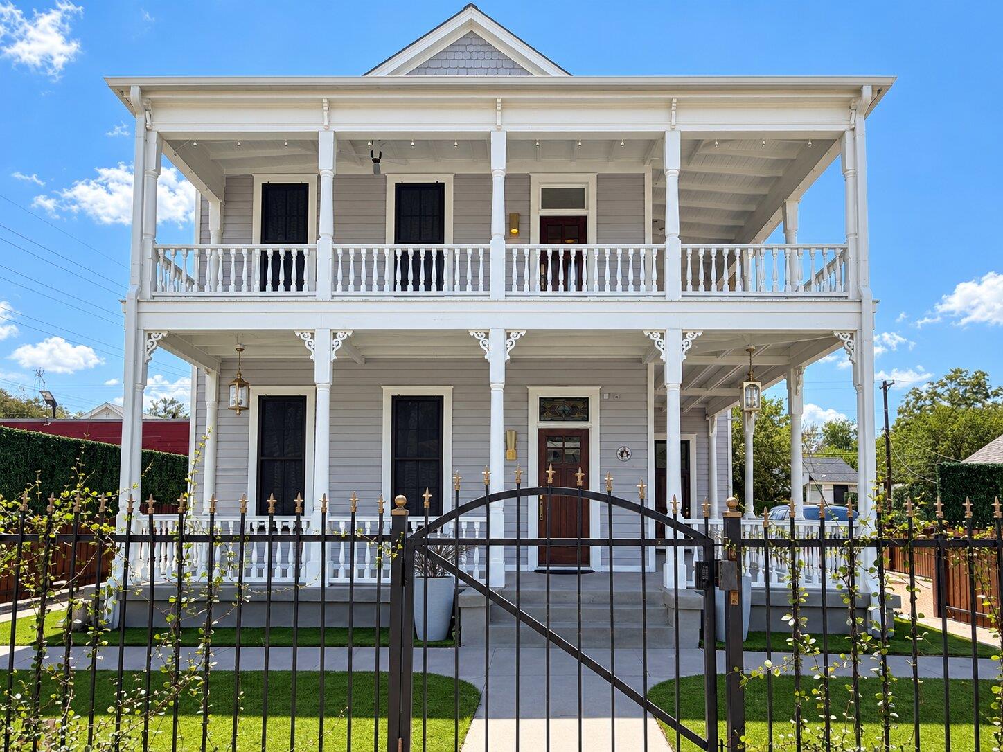 1807 Cesar Chavez ST — photo 3