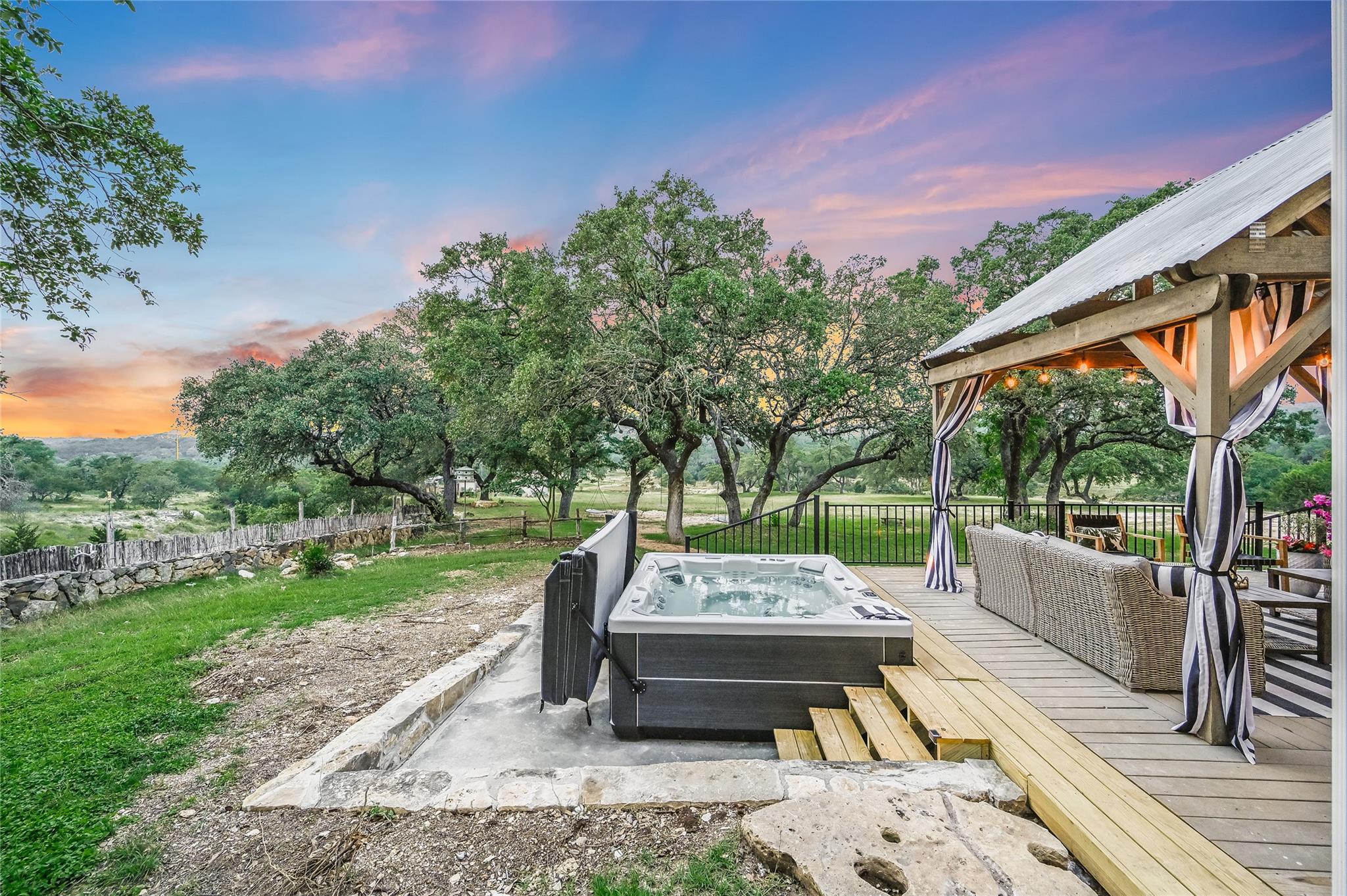 1174 ROYAL EAGLE DR — photo 4