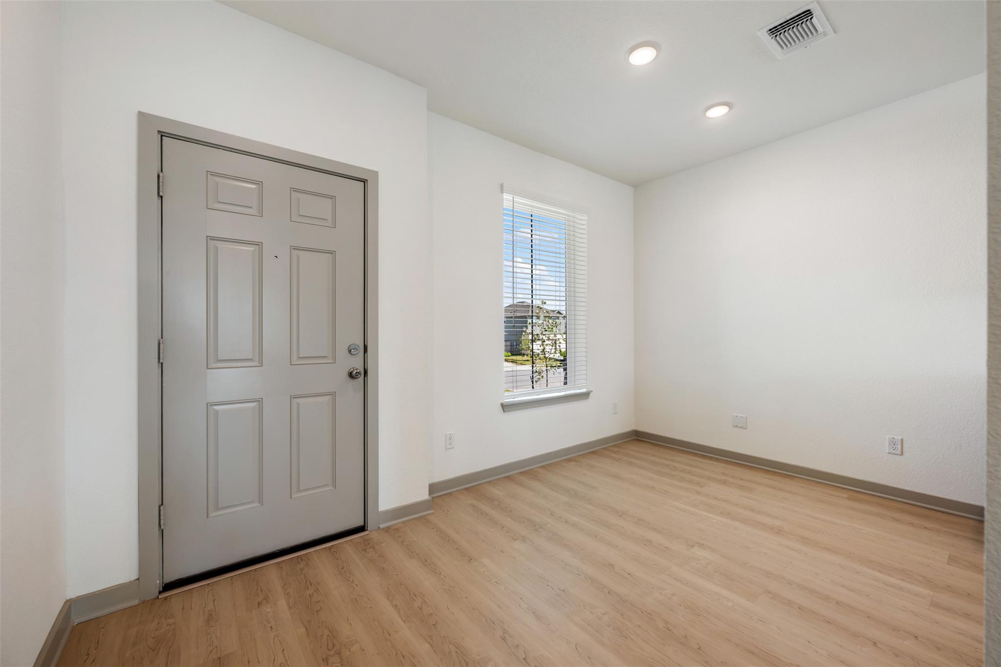 270 Boatright BLVD — photo 5