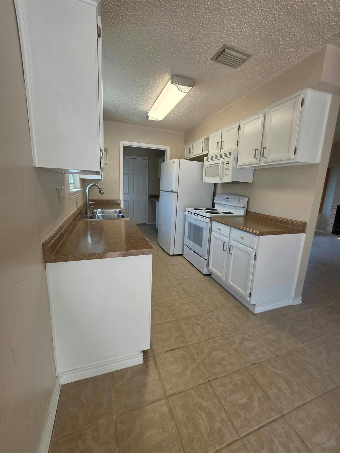 5503 Thunderbird ST #B — photo 5