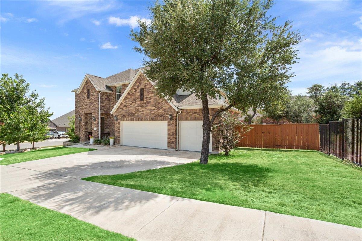 1106 Silent Oaks DR — photo 3