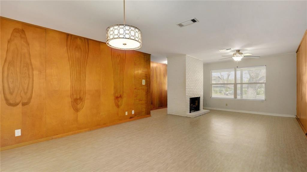 703 Buckingham CIR — photo 5